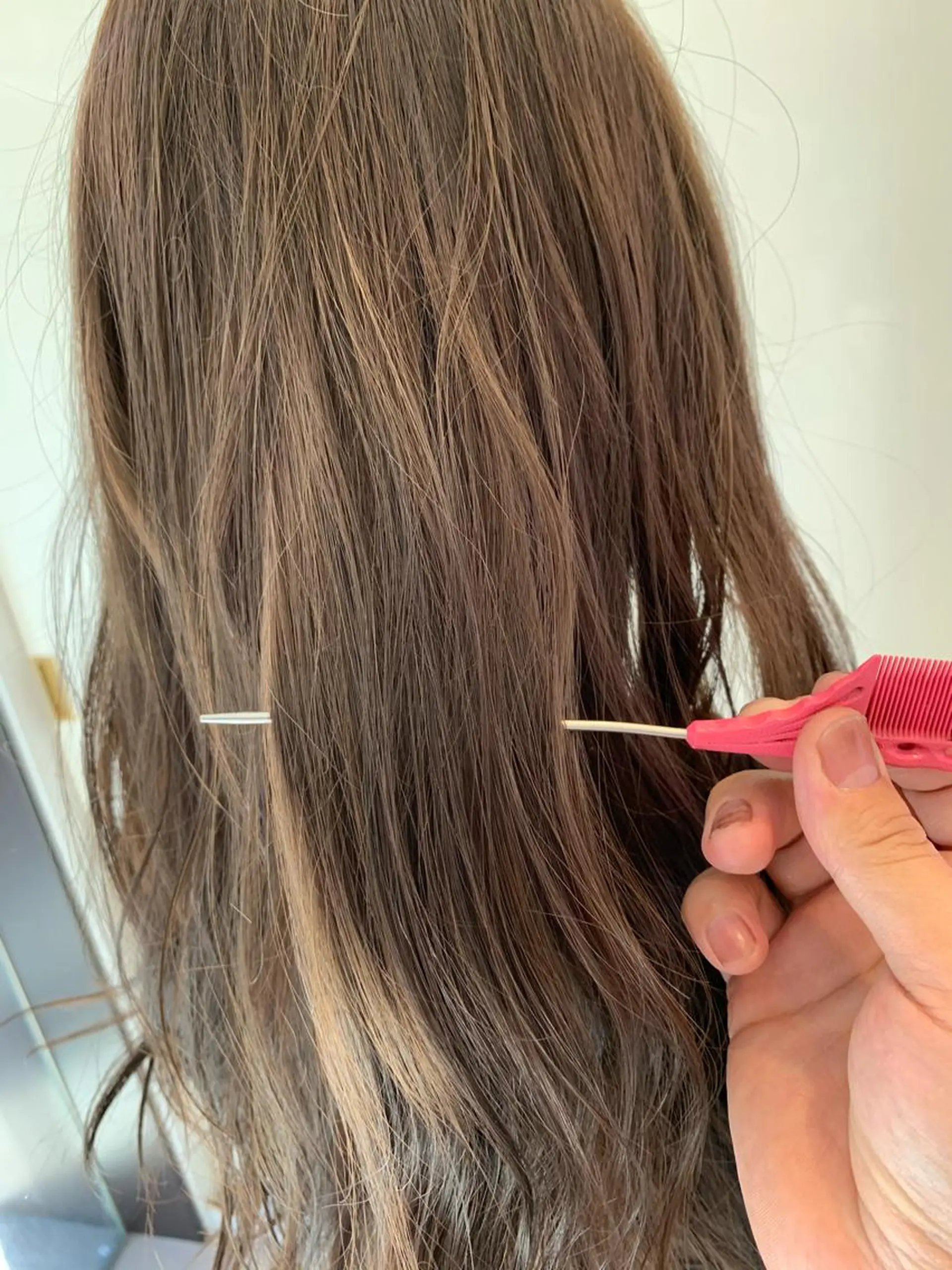 セミロング カラー カット ヘアカラー トリートメント 美髪形成！色素改善！ 秋田　和輝のヘアスタイル