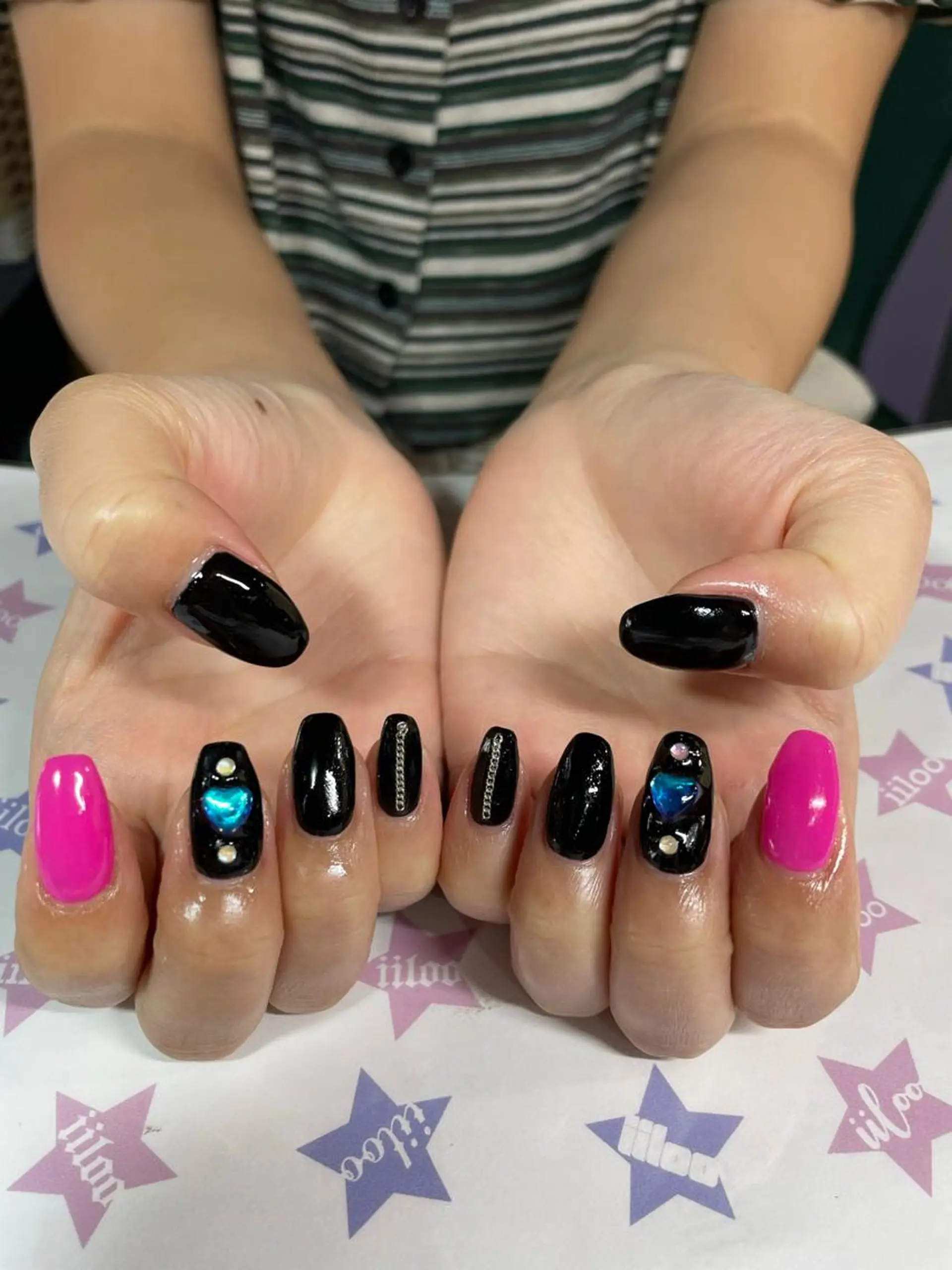 ネイル iiloo aromaworksのネイルデザイン