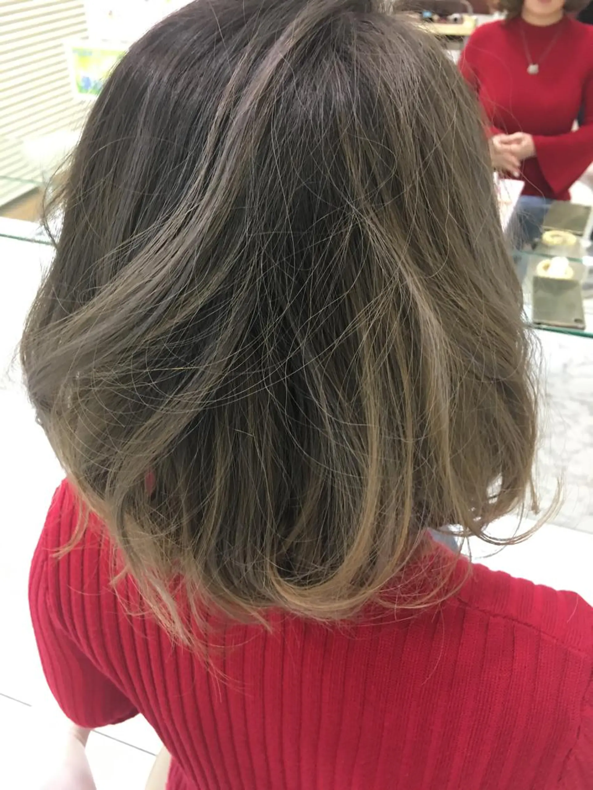 カラー ブリーチ グラデーションカラー グレージュ 落合孝臣/新潟駅南 /髪質改善のヘアスタイル