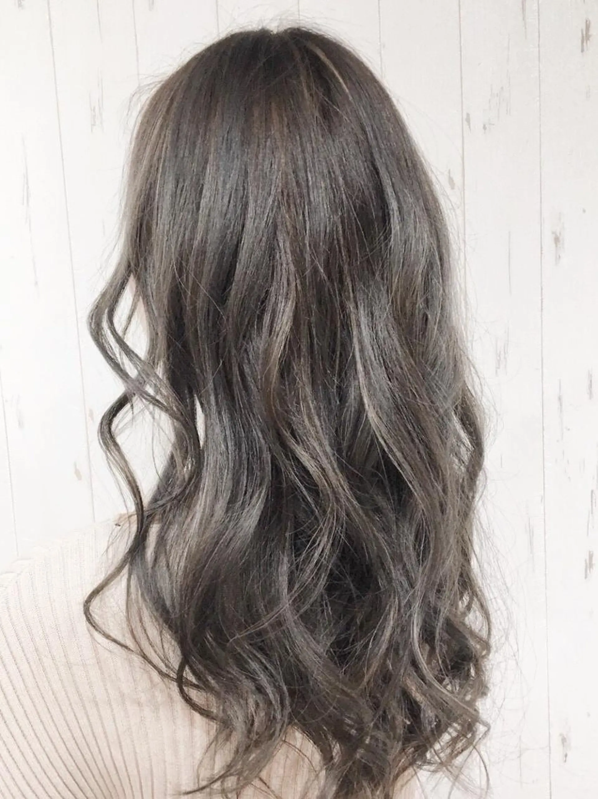 ロング カラー パーマ ヘアアレンジ Device ディバイスのヘアスタイル