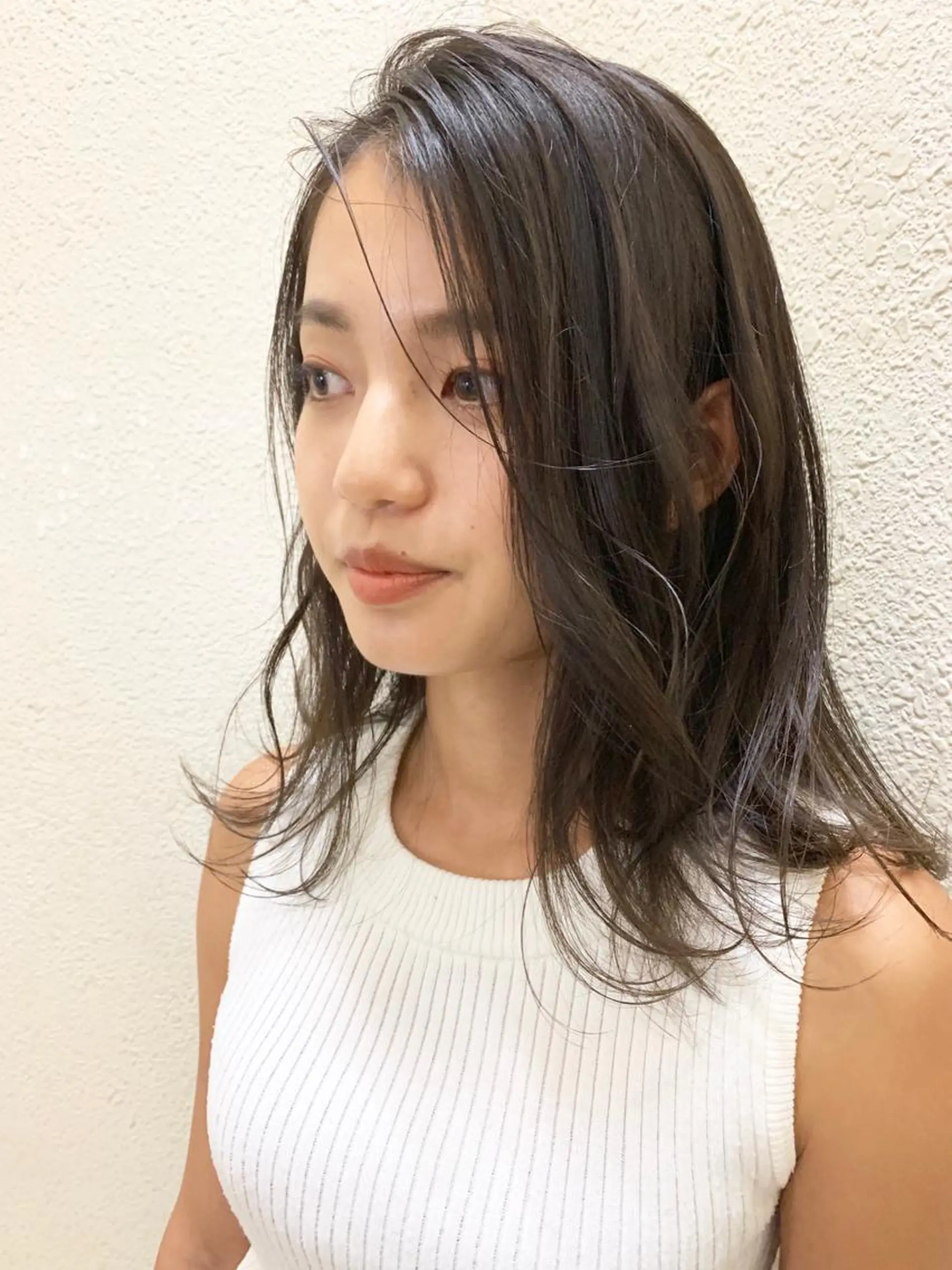 ミディアム カラー グレージュ イルミナカラー Fuuu《フゥ》所属・シノザキ シンゴのヘアスタイル