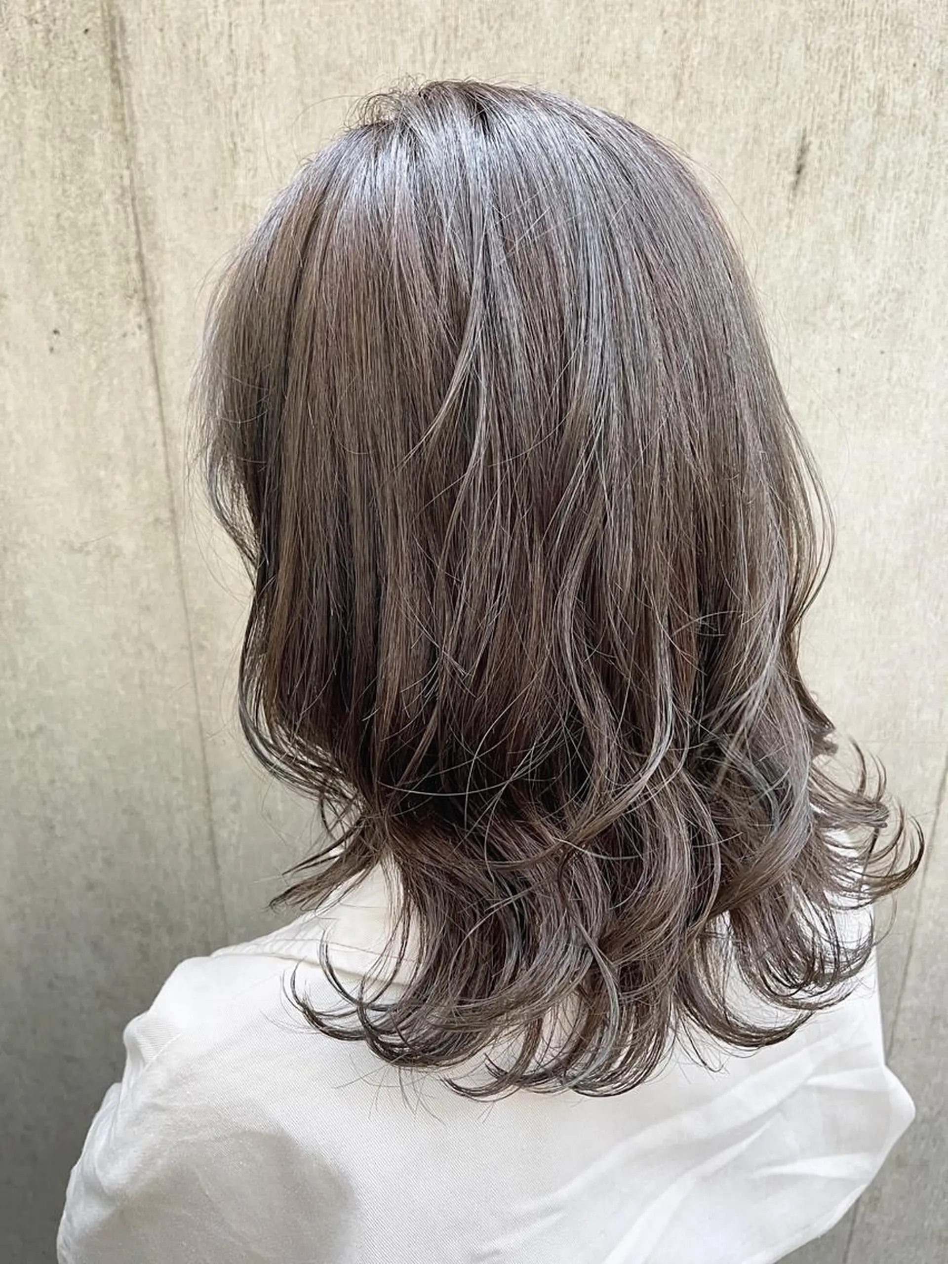 セミロング ハイライト ヘアセット 🫧髪質改善艶カラー _マエダ 🫧のヘアスタイル