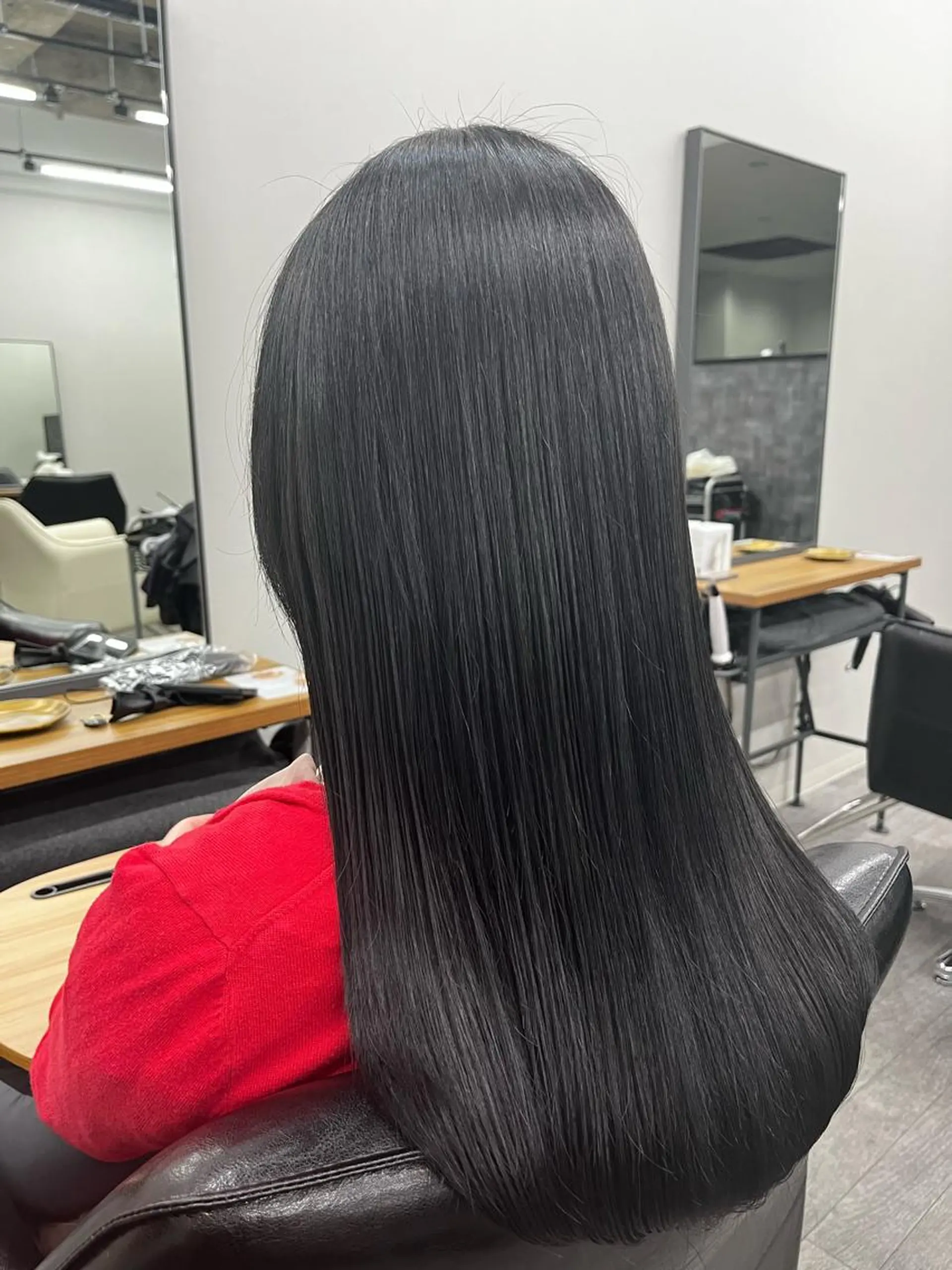 ロング カラー 坂井 内飛のヘアスタイル