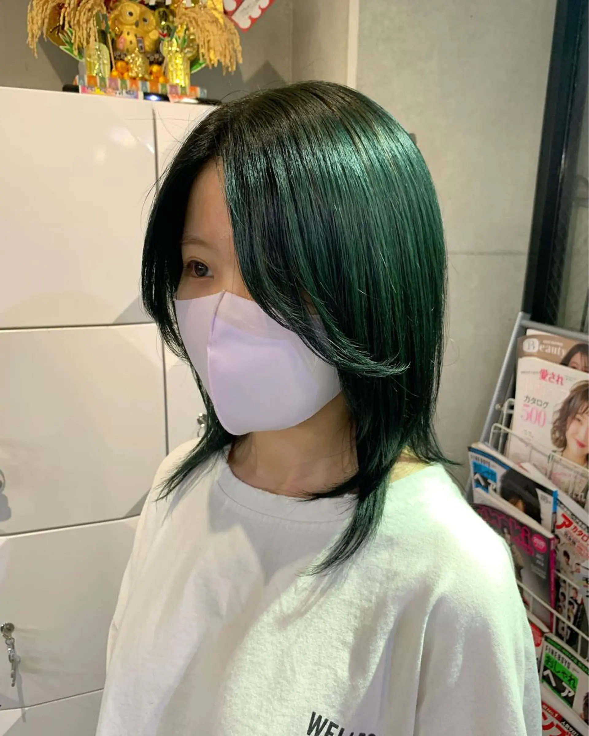 セミロング カラー ブリーチ 中性ウルフカット ケアブリーチ/ケイトのヘアスタイル