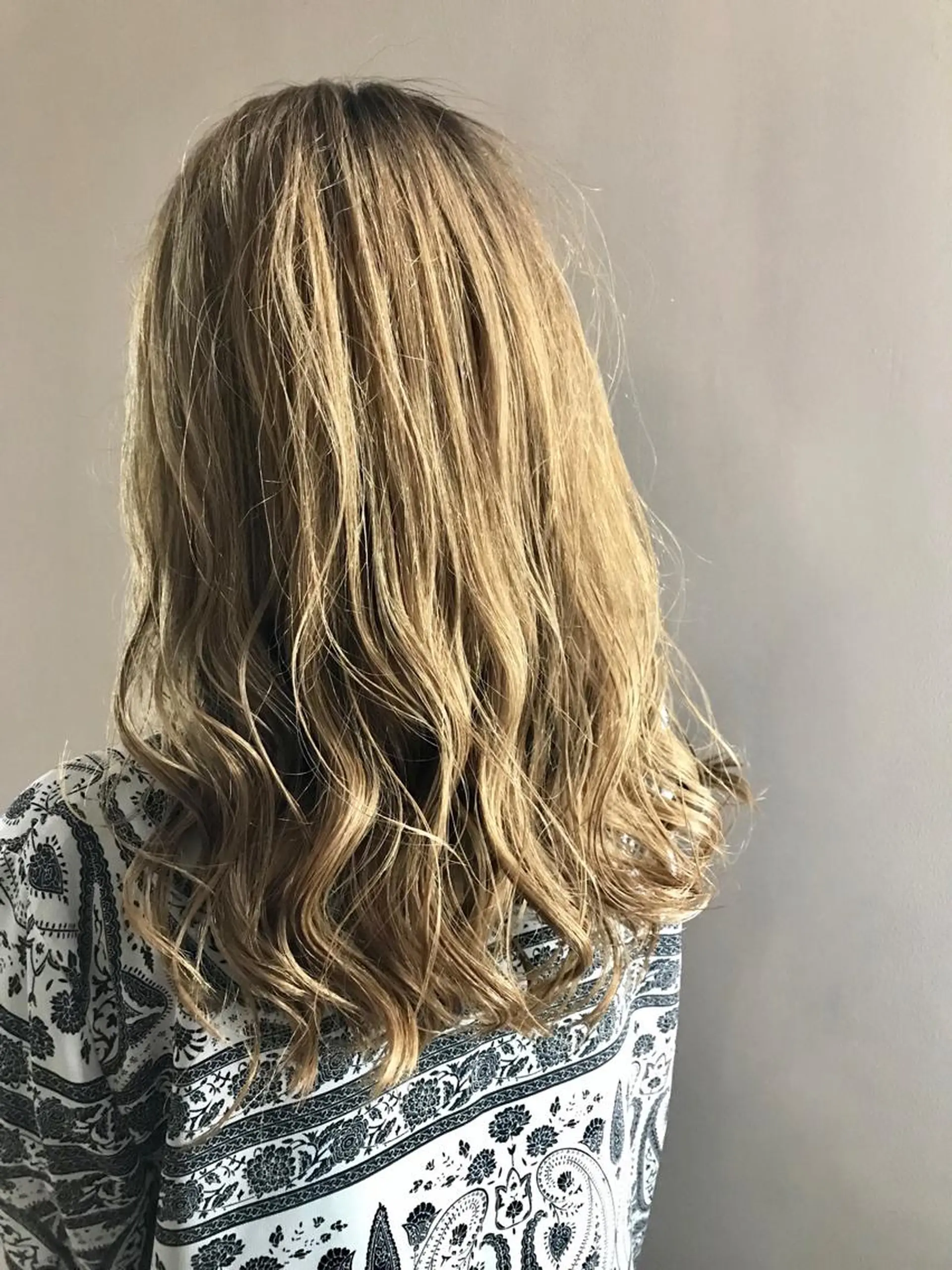 ロング カラー 島袋 ナオユキのヘアスタイル