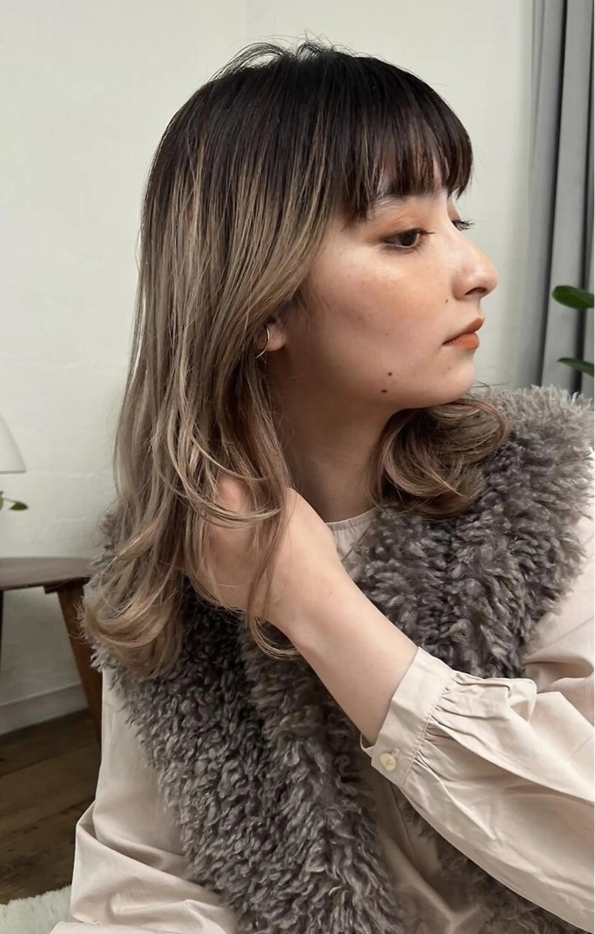 セミロング 髪質改善 ami byAbsoのヘアスタイル