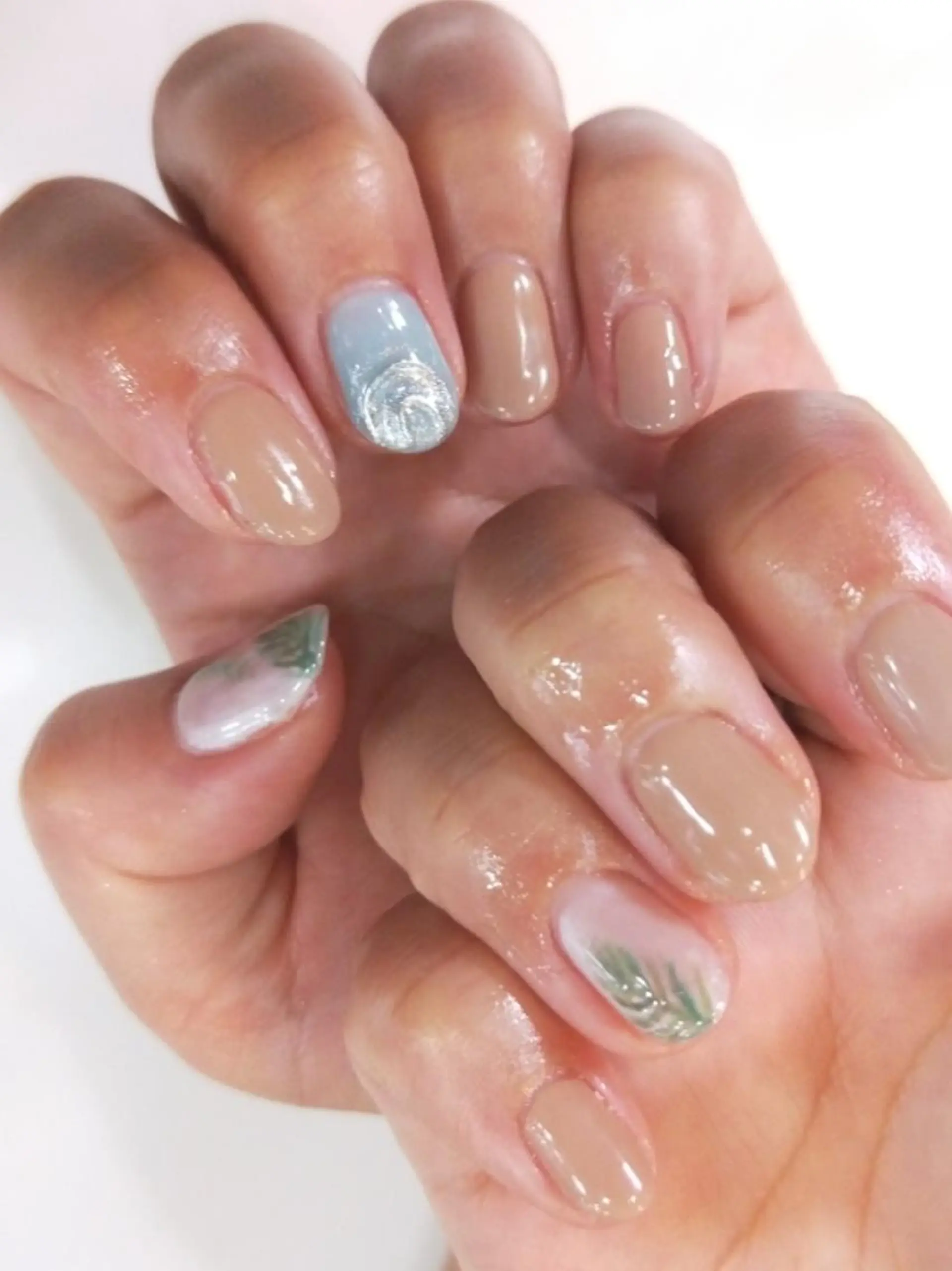 ネイル ハンドネイル ハンドケア R'well所属・はばすみれ🎀ﾈｲﾙ 光ﾌｪｲｼｬﾙ ﾍｱのネイルデザイン