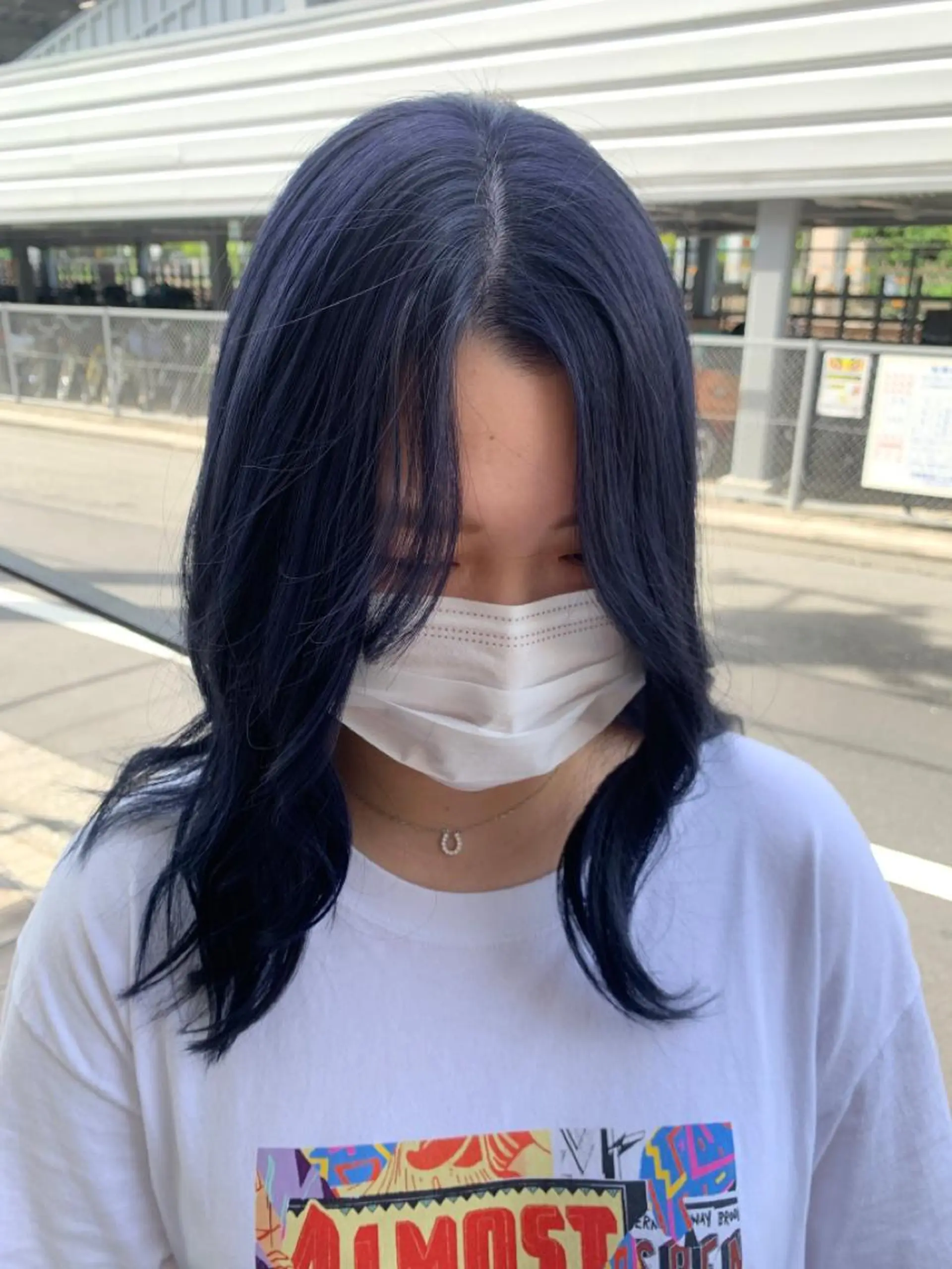 カラー ブリーチ ブルーカラー ブルーラベンダー ラベンダーカラー RIO .のヘアスタイル