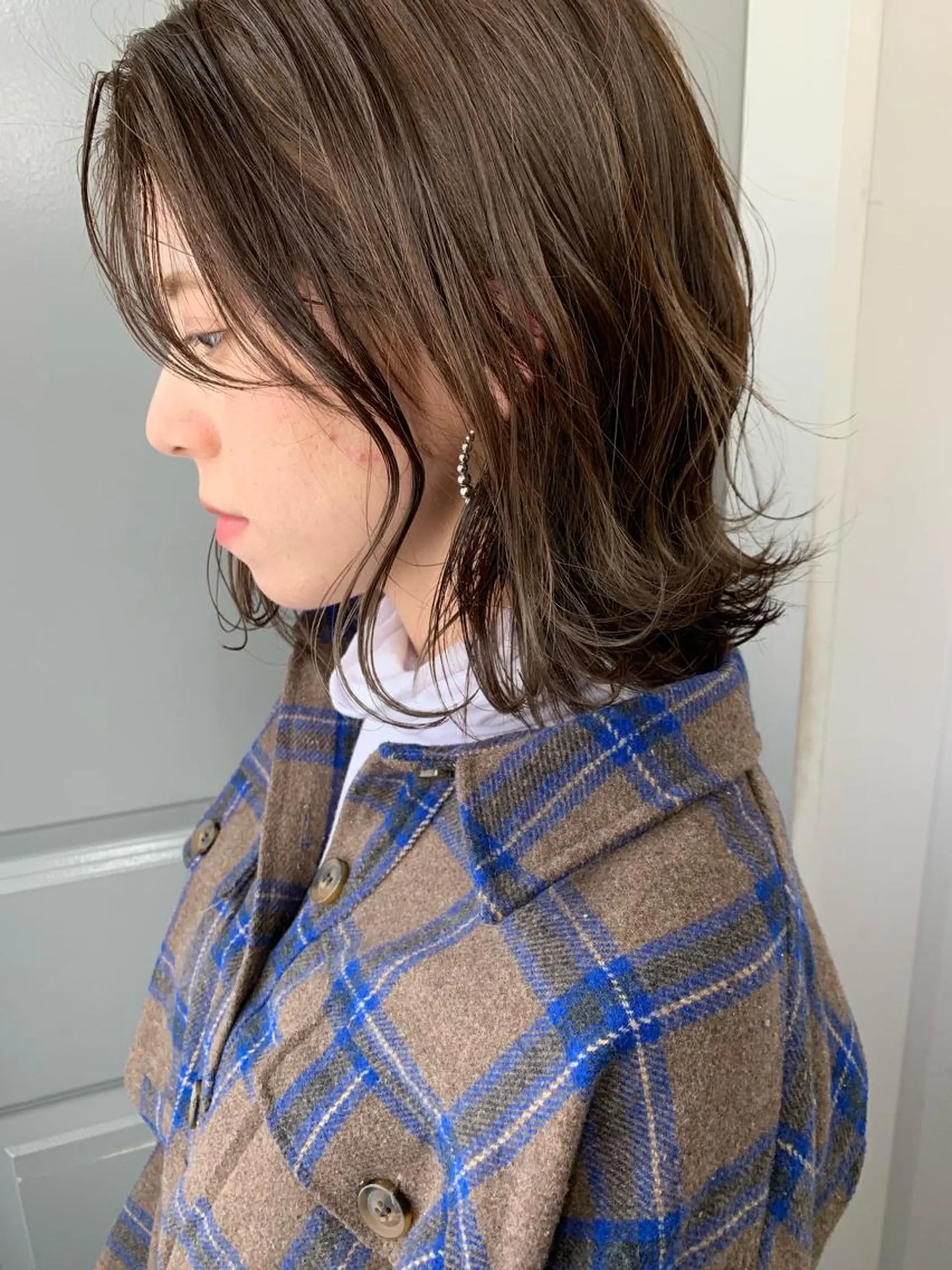 ミディアム カラー パーマ ヘアアレンジ メンズ キッズ ネイル マツエク・マツパ ベージュカラー ミルクティーベージュ 古賀 侑磨のヘアスタイル
