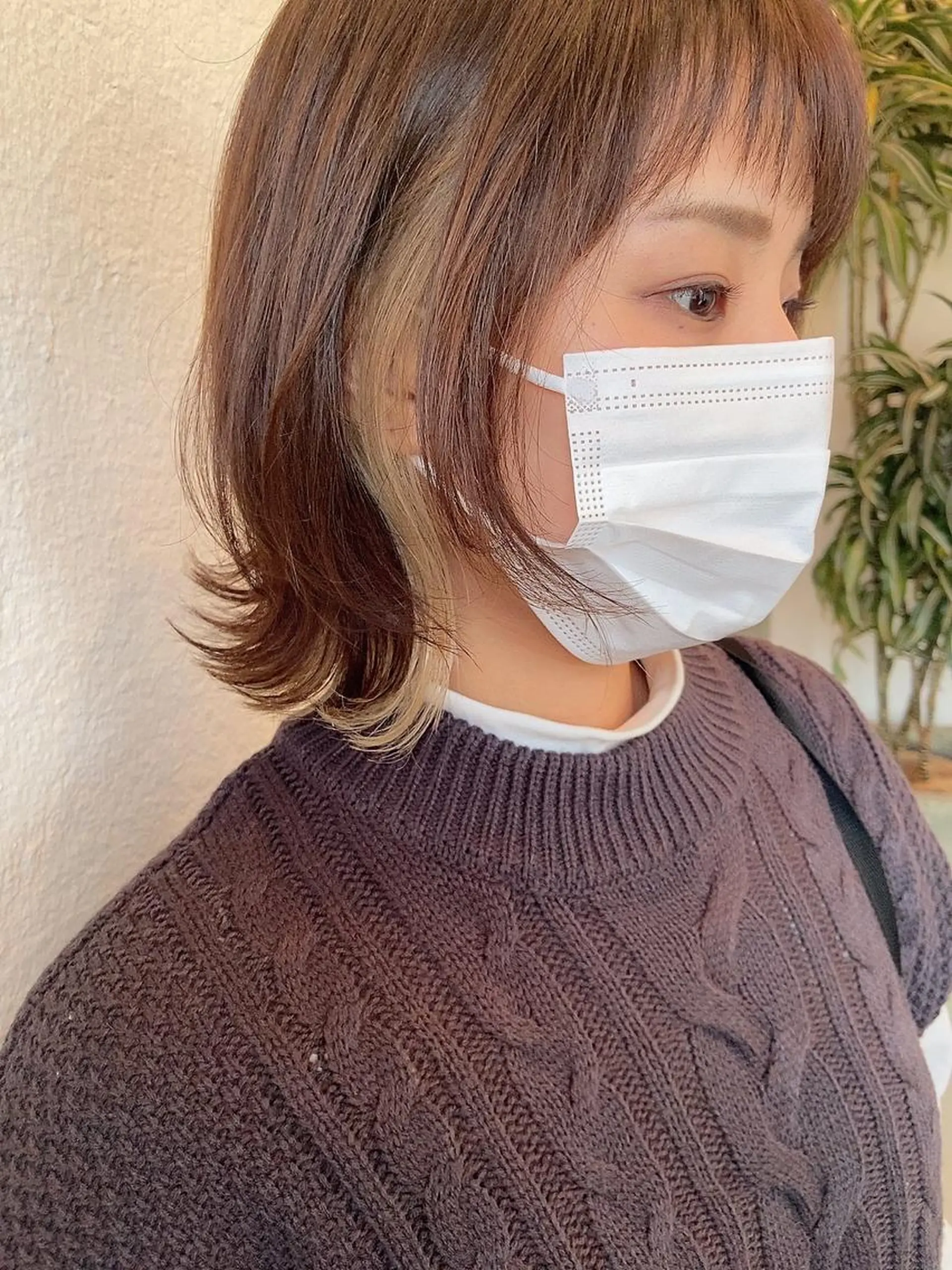 ミディアム カラー ベージュカラー インナーカラー ホワイトベージュ カット ヘアカラー 入江 志穂のヘアスタイル