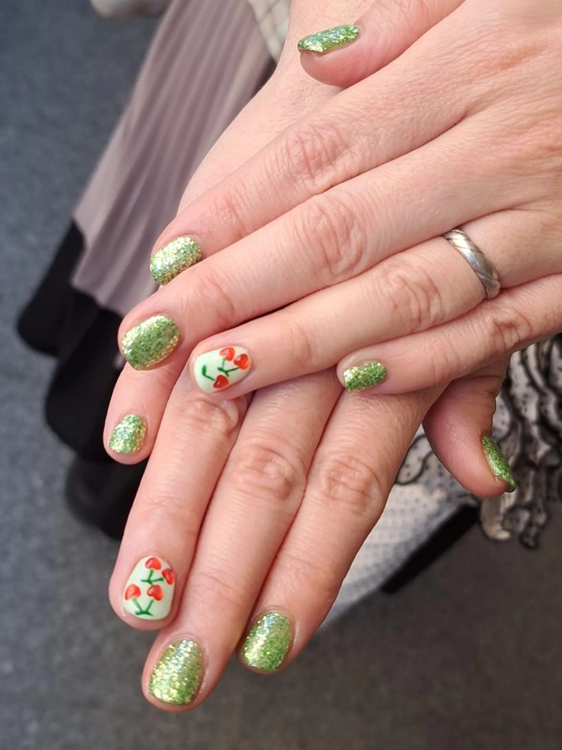 ネイル ハンドネイル NAIL Salon IP所属・長谷川 奈緒美のネイルデザイン