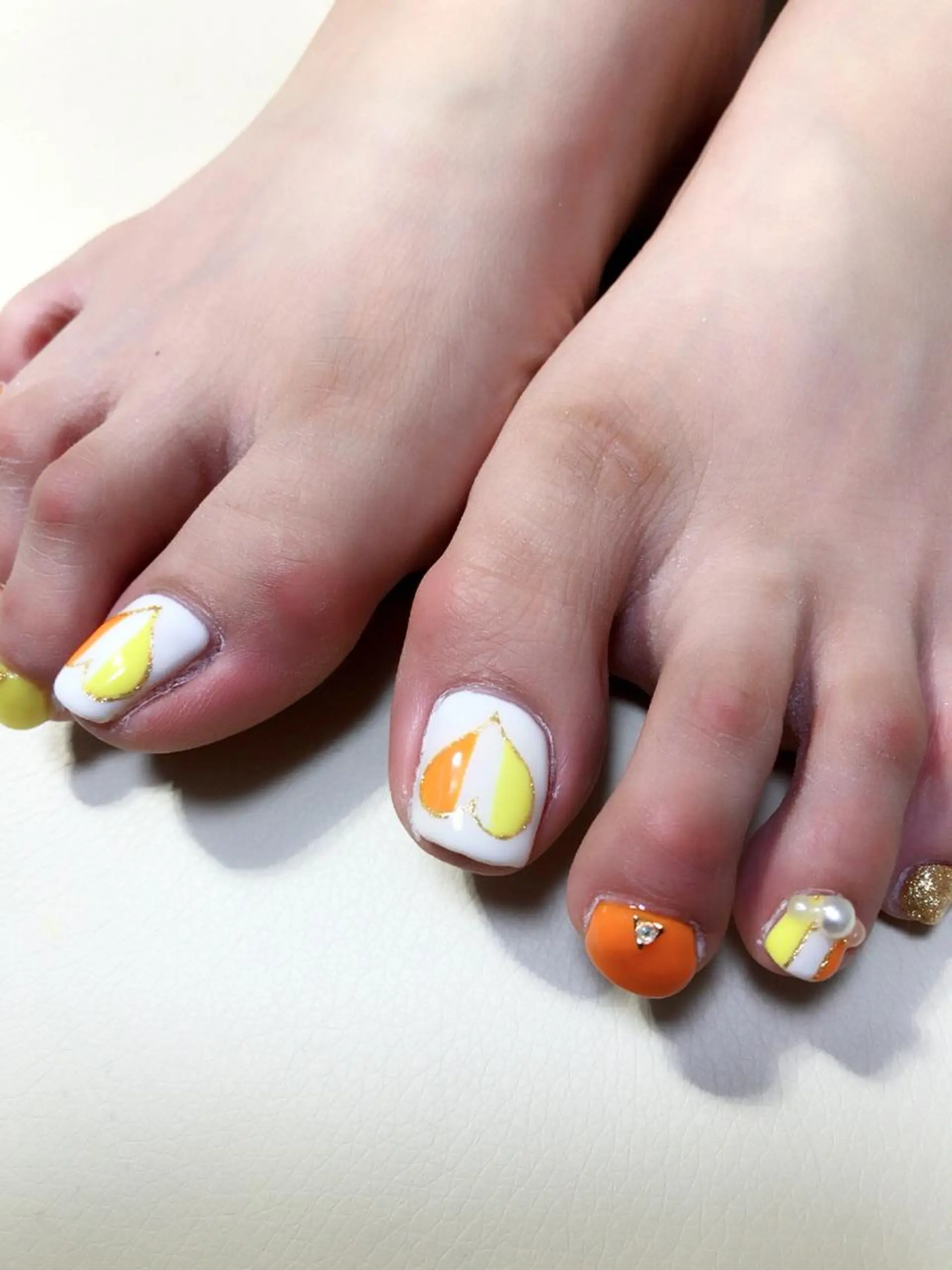 ネイル アートネイル ストーンネイル ネイル/耳つぼ /新ホワイトニングのネイルデザイン