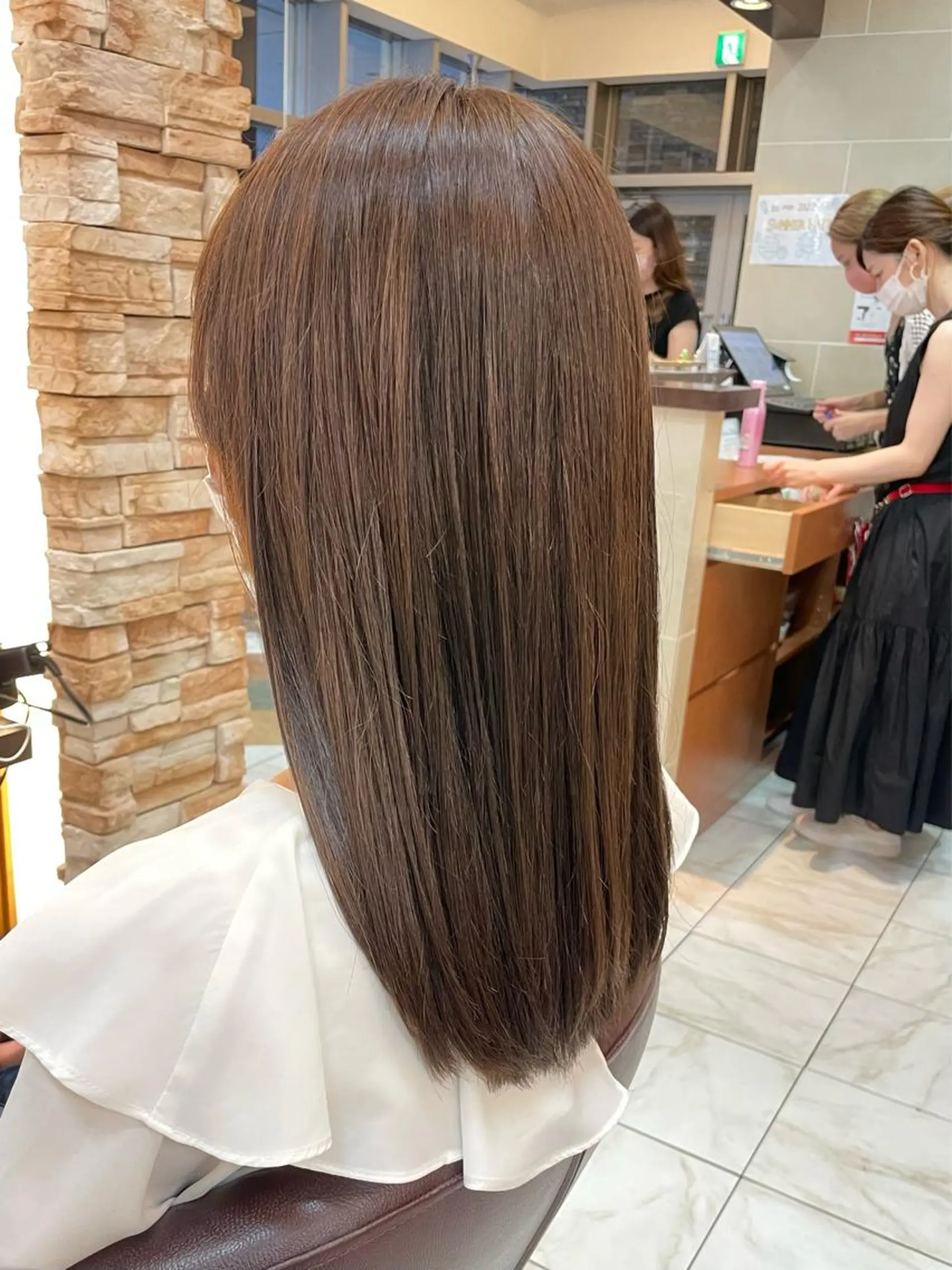 ロング 縮毛矯正 新籾 尚哉のヘアスタイル