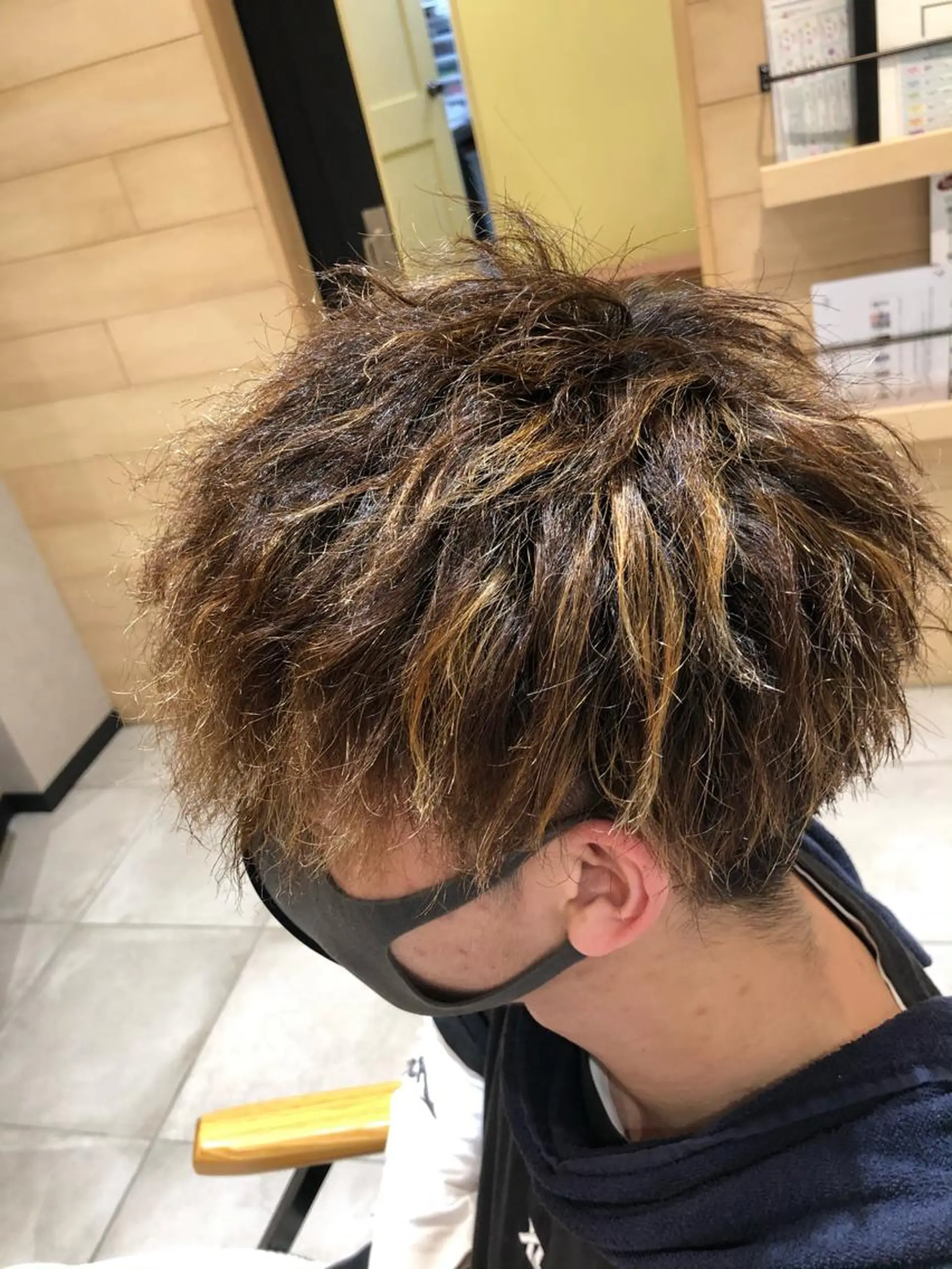 パーマ メンズ メンズハイライト メンズパーマ メンズツイストパーマ ツイストパーマ Reginavita栄所属・パーマ×メッシュ/ 本日空き○/岡本一真のヘアスタイル