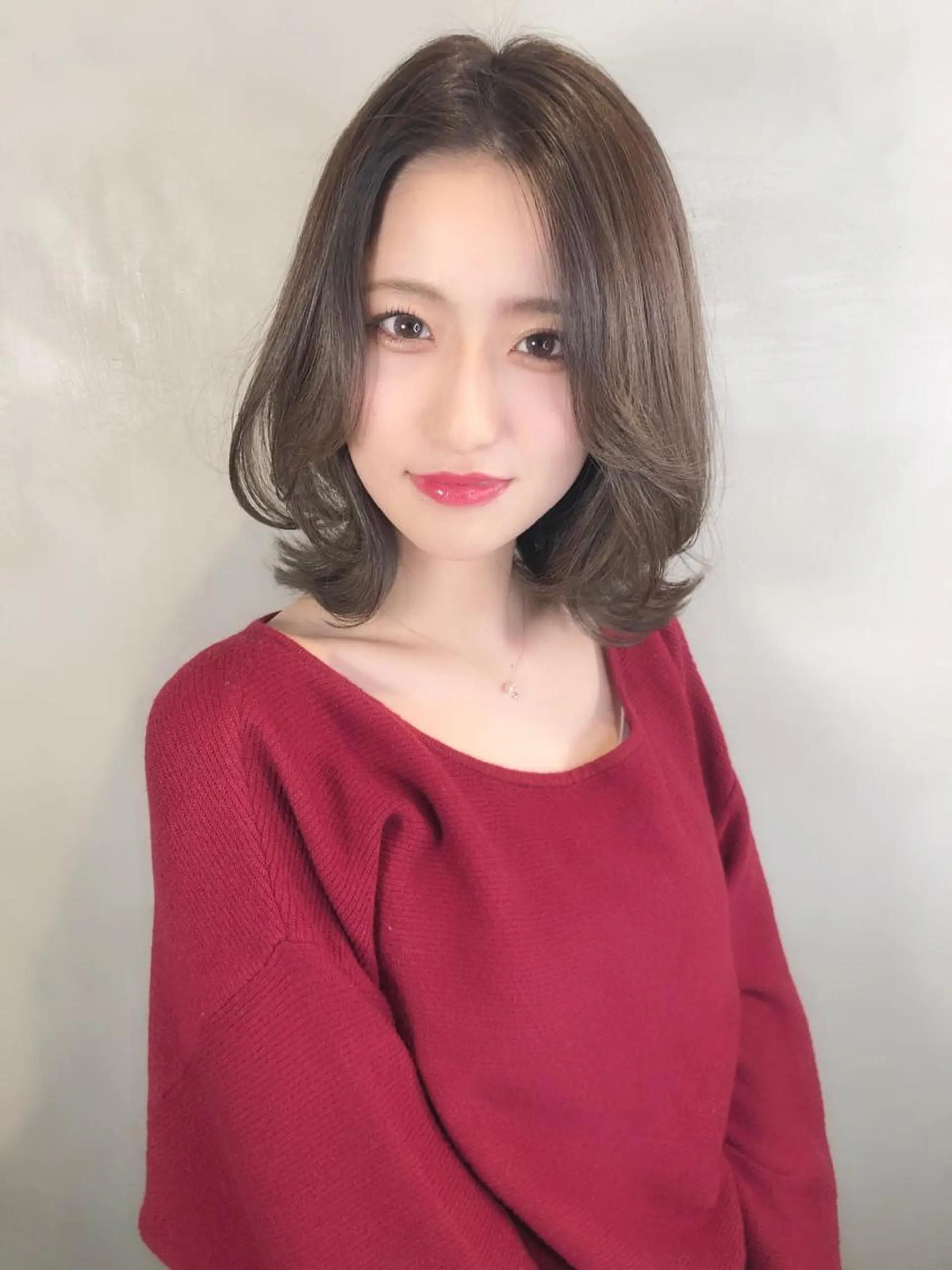 ミディアム カラー 小顔カット 大西 直人のヘアスタイル