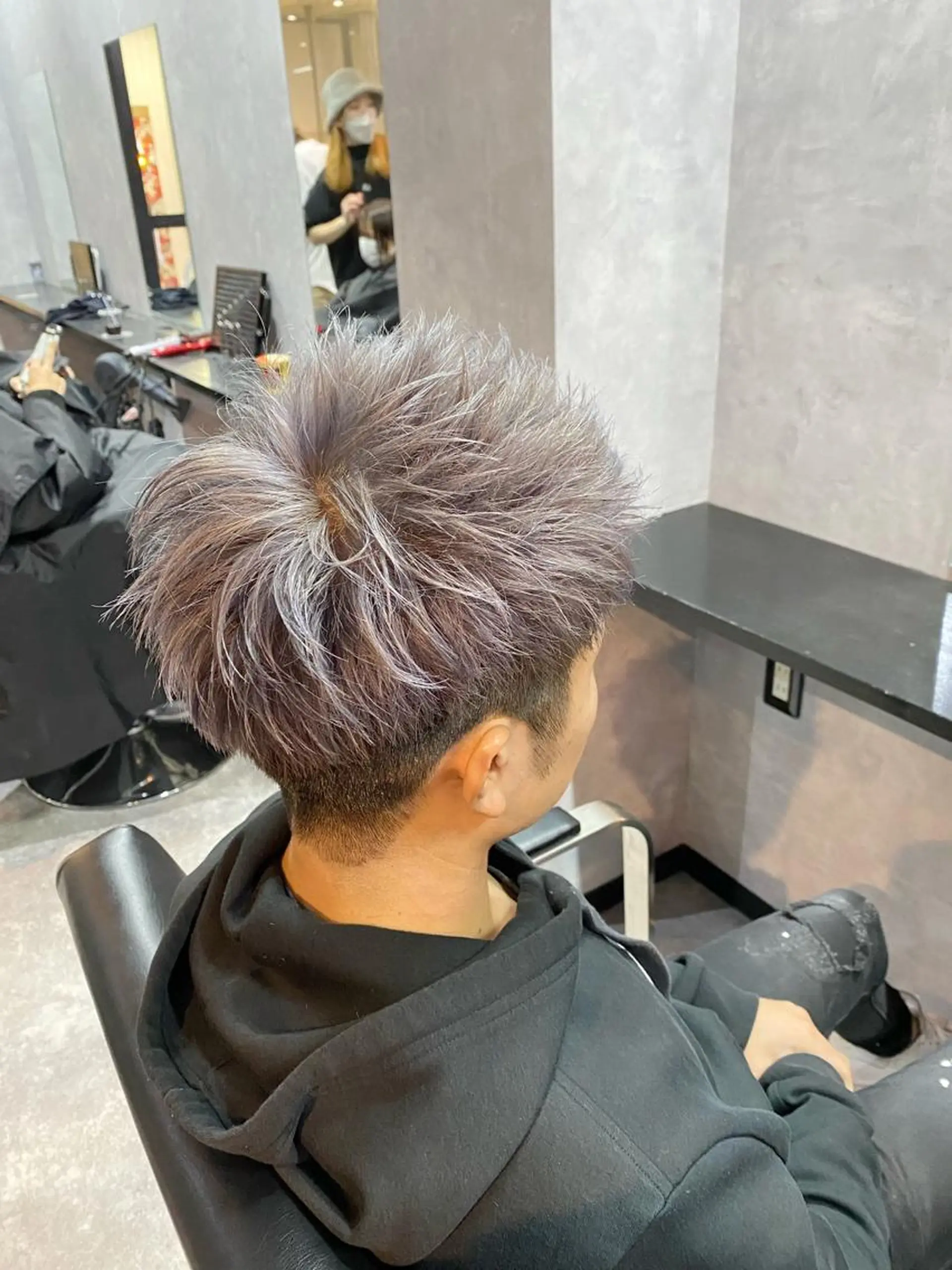 ショート ヘアカラー トリートメント ROI 【ロイ】のヘアスタイル