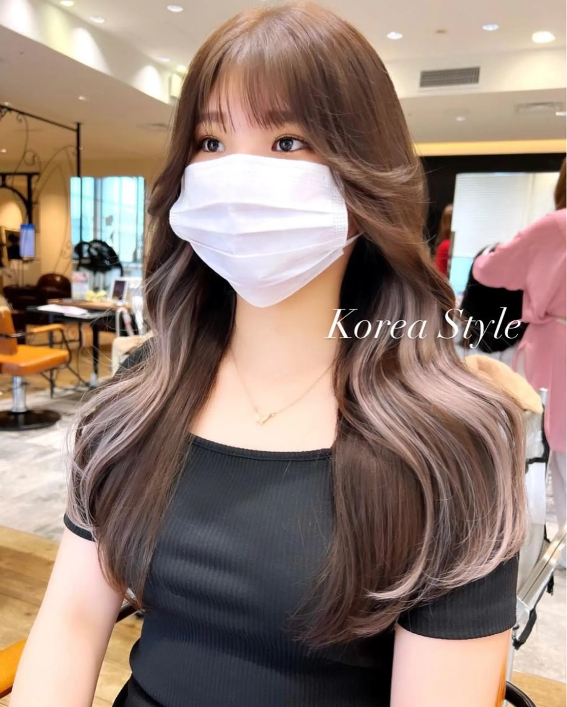 ロング カラー パーマ ヘアアレンジ イヤリングカラー イルミナカラー くびれヘア エクステ 顔周りカット 日本一の小顔カット/ ボブ/顔周り/韓国のヘアスタイル