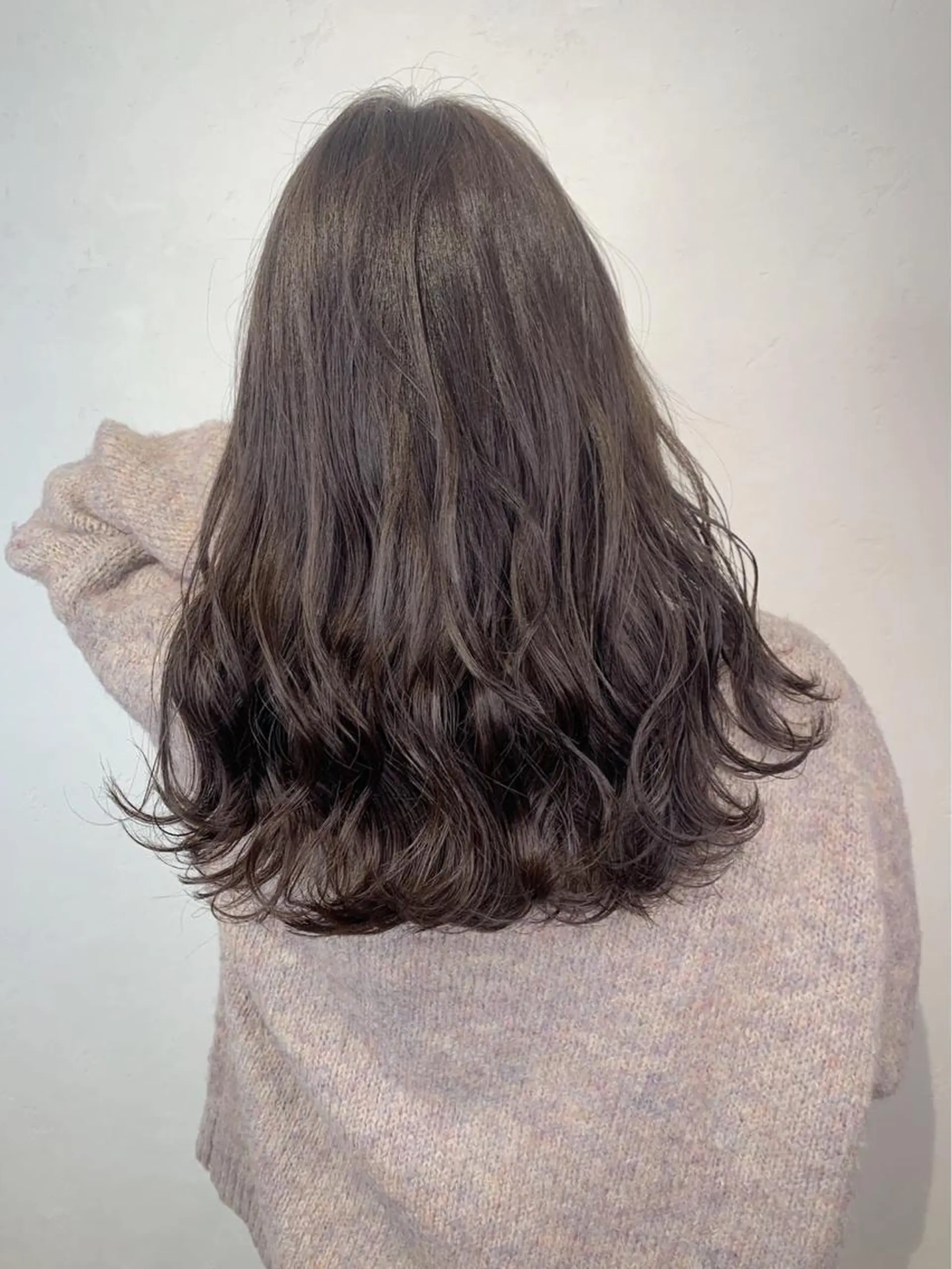 セミロング カラー _WHITE 高槻のヘアスタイル