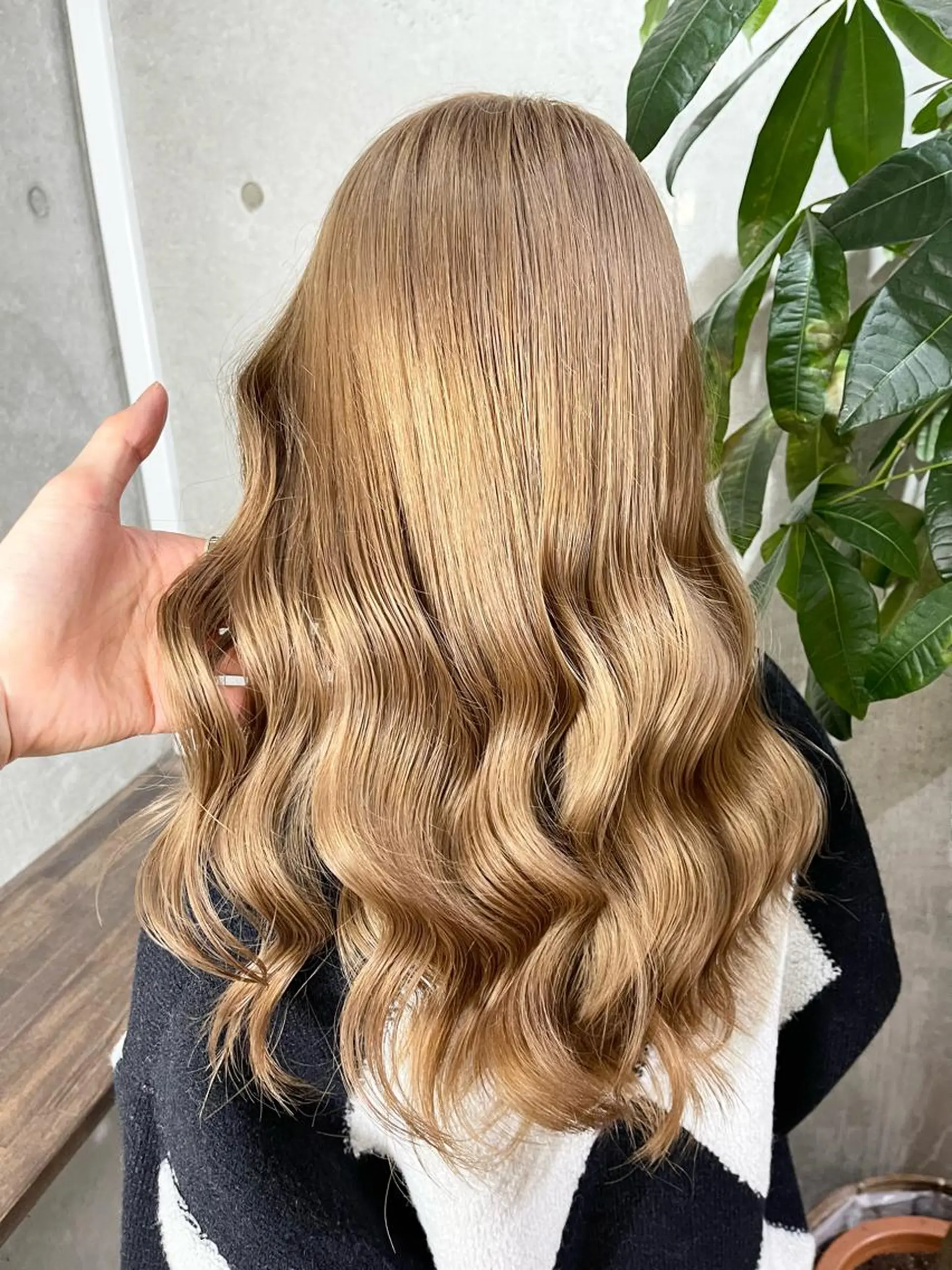 カラー ベージュカラー ミルクティーベージュ ヘアカラー 名古屋のピンク好き かずくん🦩のヘアスタイル