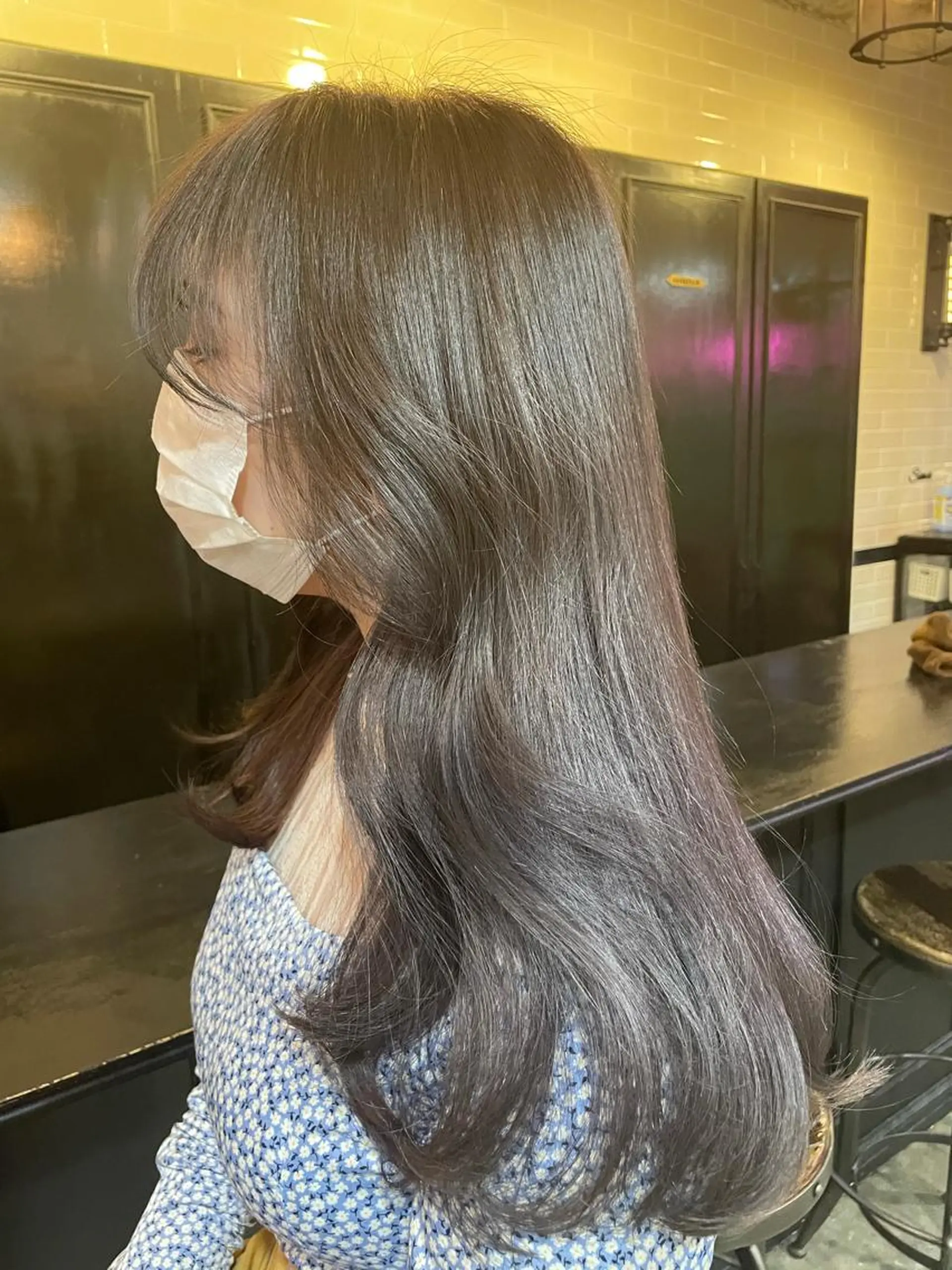 セミロング カラー YEAU　PLUS所属・極上の艶髪 RINAのヘアスタイル