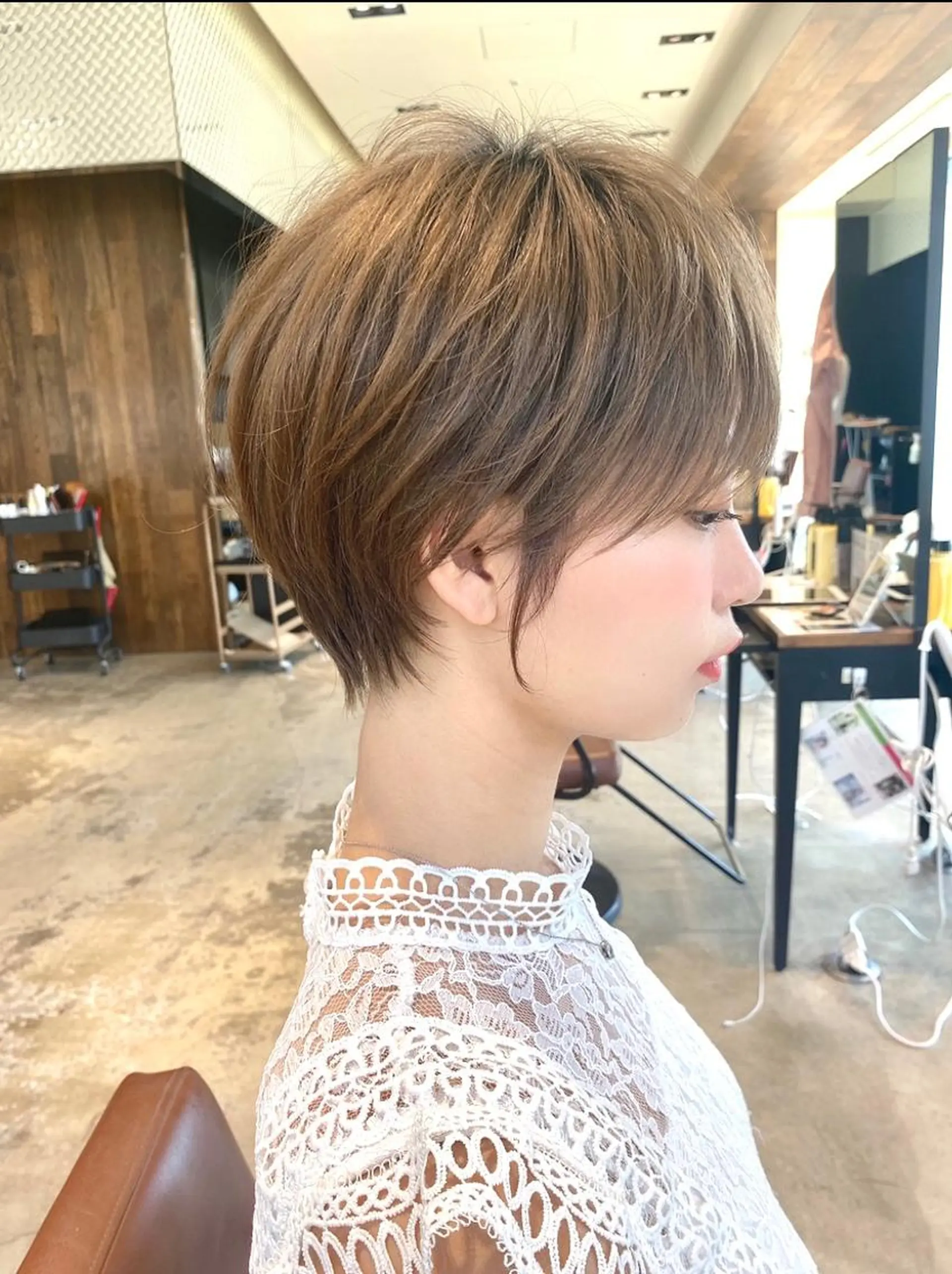 ショート カラー 丸みショート ショートヘア 小顔カット 伊奈 航平のヘアスタイル