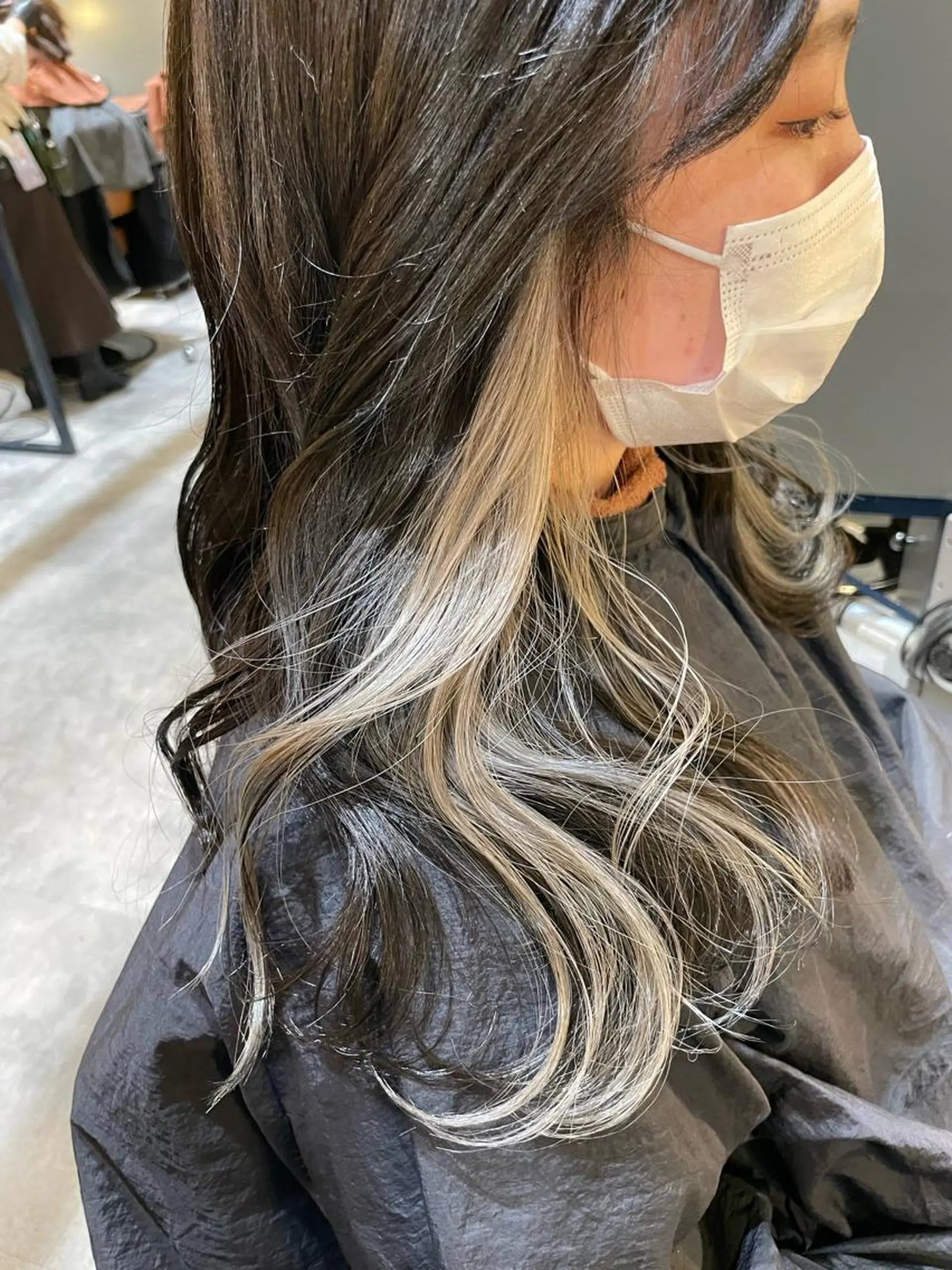 ロング 横山 菜摘のヘアスタイル