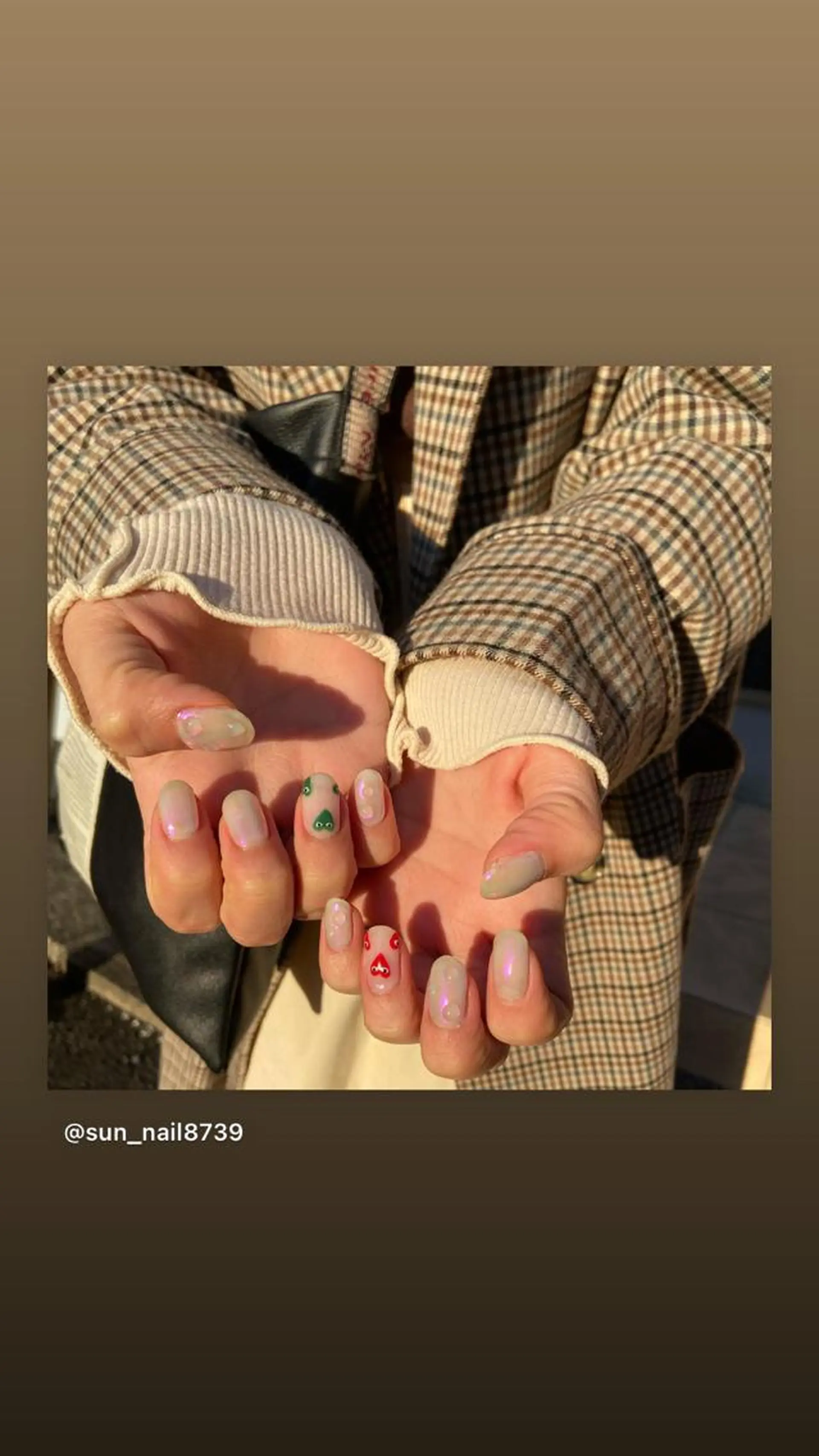 ネイル アートネイル オーロラネイル 氷ネイル・うるうるネイル 韓国ネイル ニュアンスネイル . unffのネイルデザイン