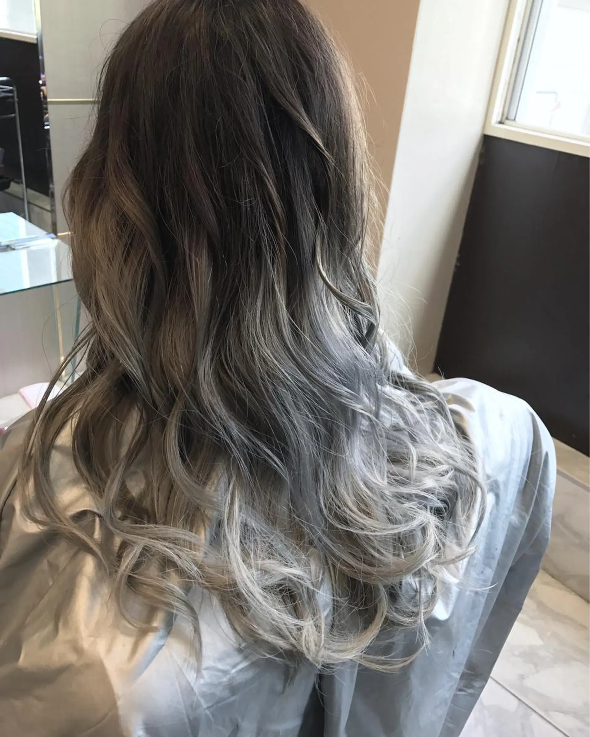 セミロング カラー パーマ ヘアアレンジ ネイル マツエク・マツパ 外国人風カラー 🫧代表/新宿駅近/ 限定価格🫧田辺貴裕のヘアスタイル