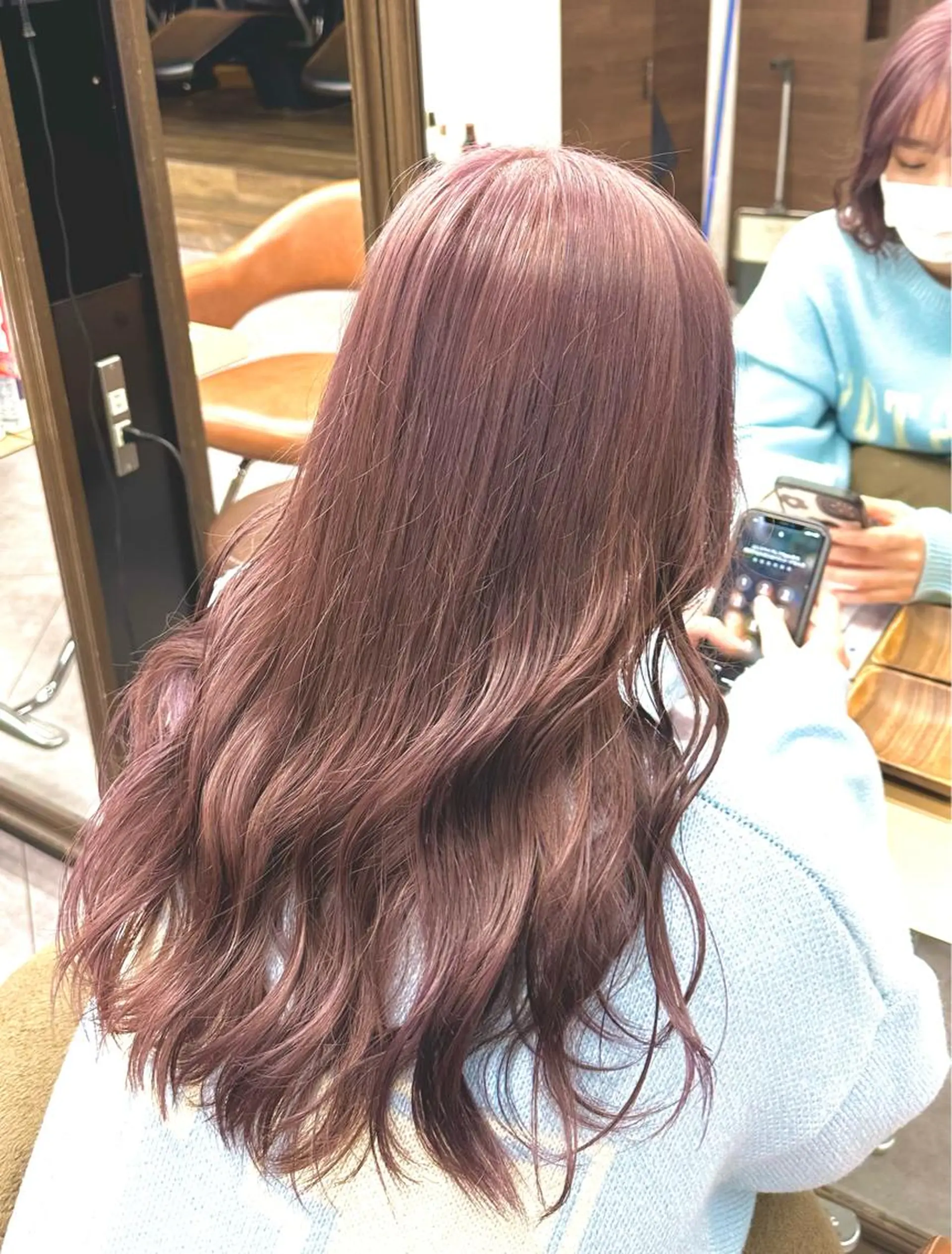 ショート カラー ウルフとハイトーン みっちー✂️のヘアスタイル