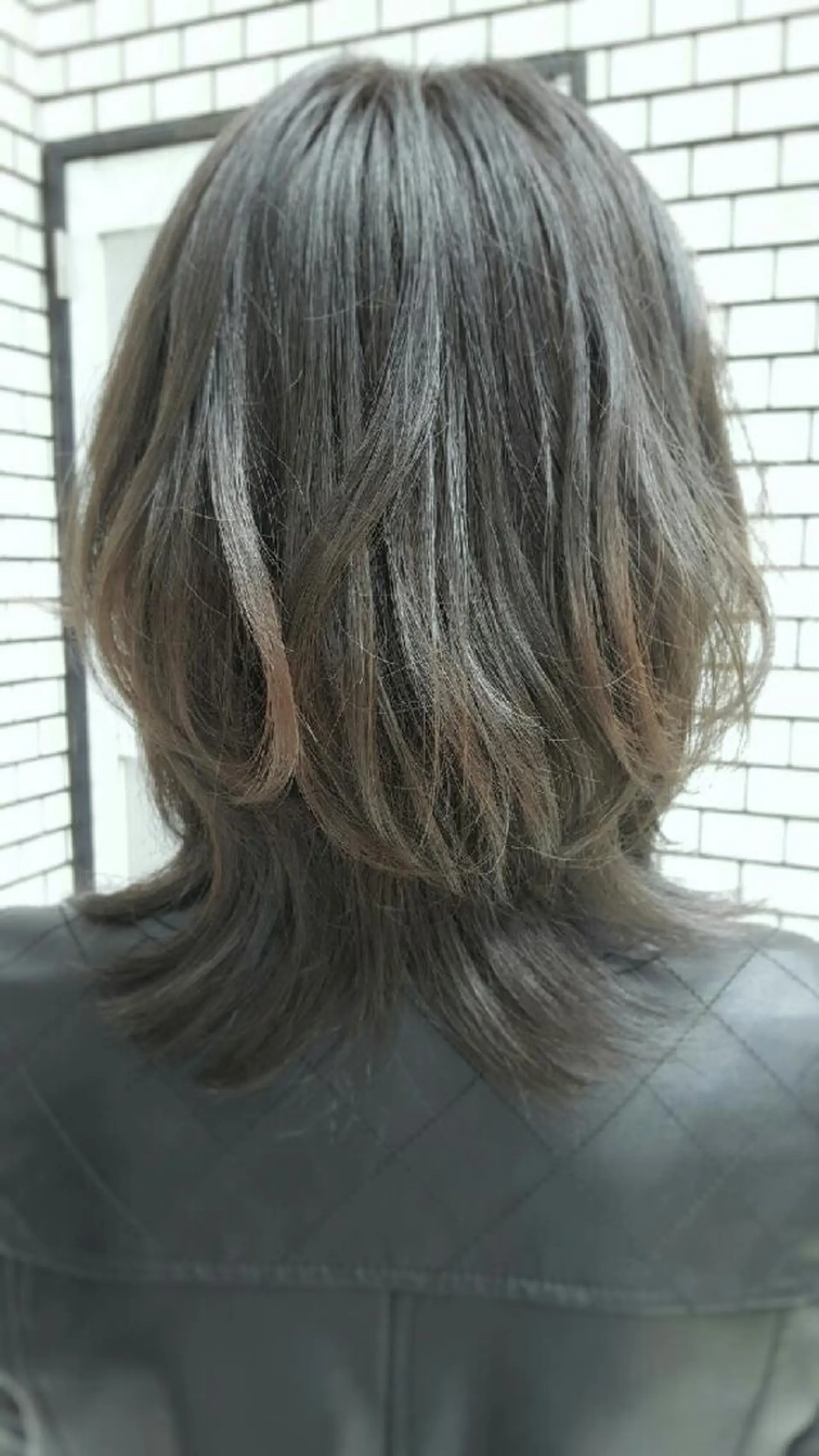 ショート カラー ヘアアレンジ アッシュ レイヤーカット ウルフカット ウルフレイヤー 秋山 幸太のヘアスタイル