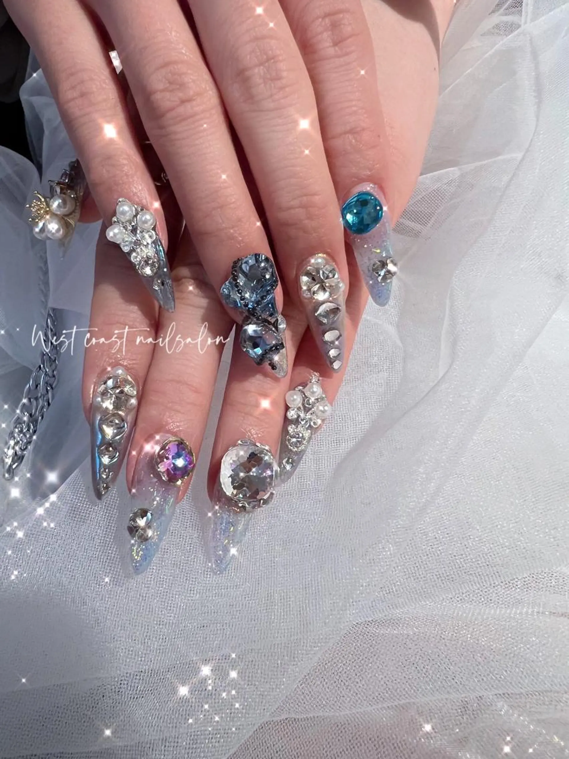 ネイル アートネイル リボン、ガーリー パーツ放題専門店のネイルデザイン