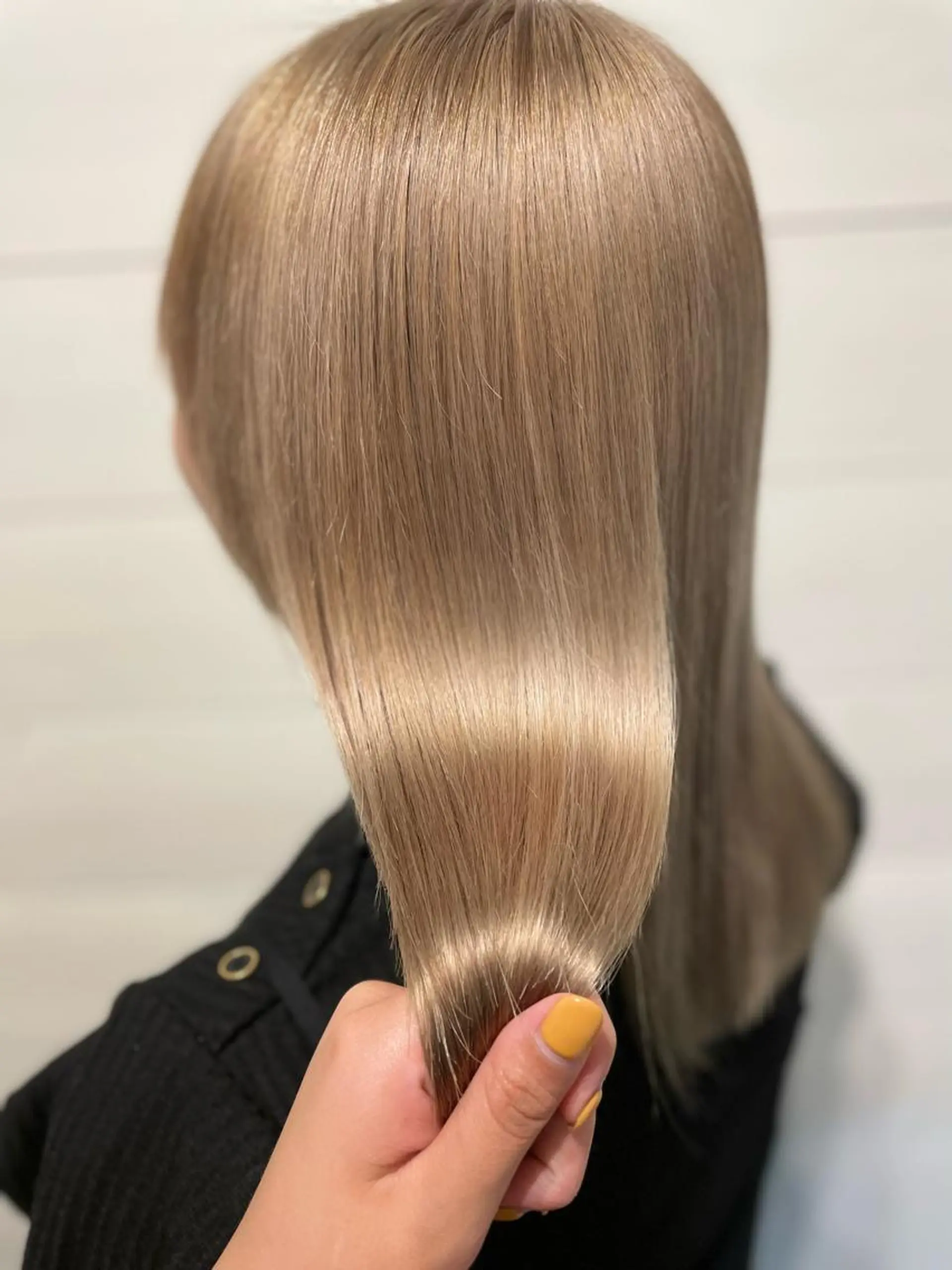 ミディアム カラー ブリーチ 艶カラー/ハイトーン Anjuのヘアスタイル