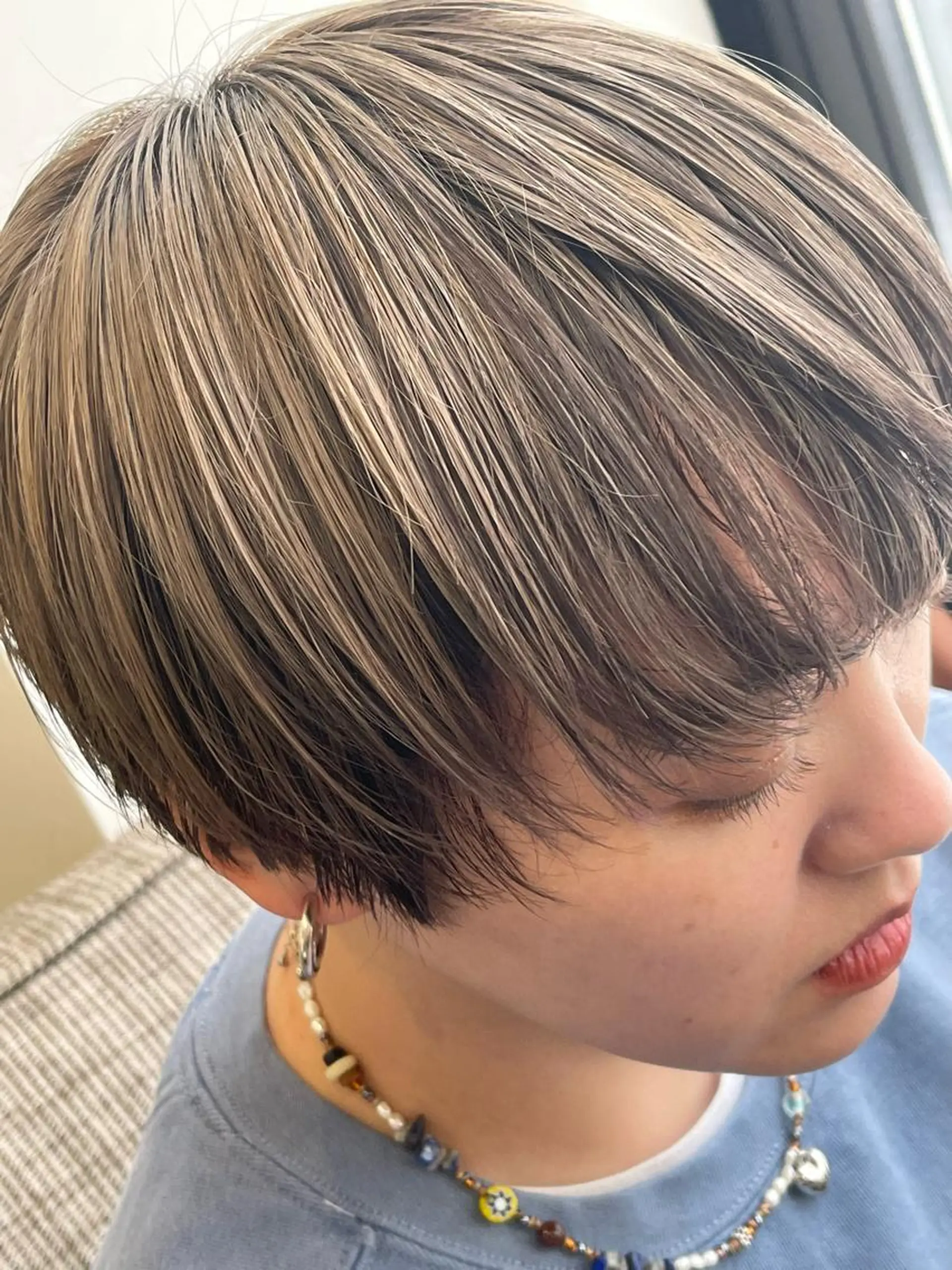 ショート カラー pole/apartment所属・💓パーマ，💗 レイヤーカットのヘアスタイル