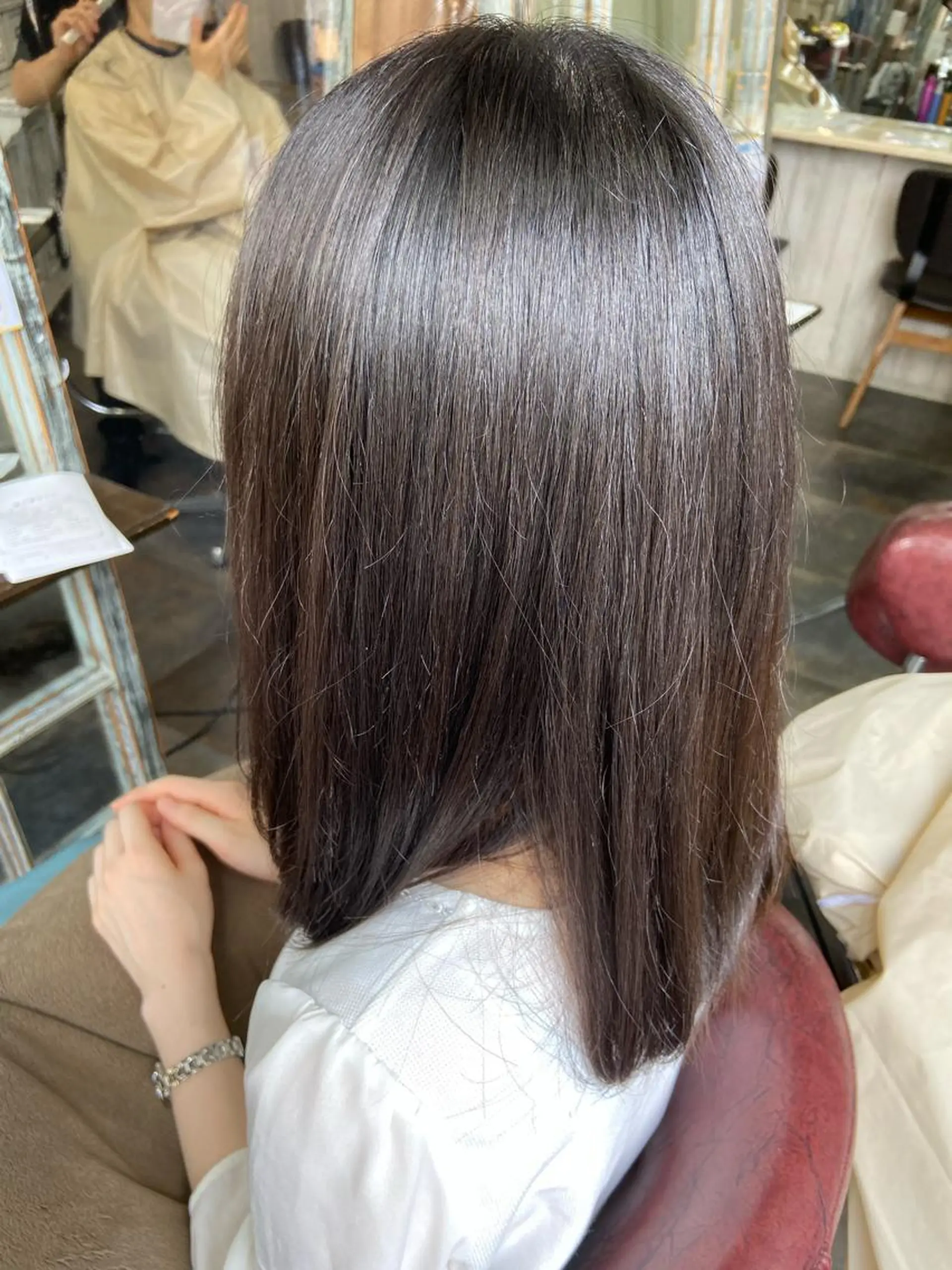 セミロング カットパーマ✂️ 小坂田玲亜のヘアスタイル