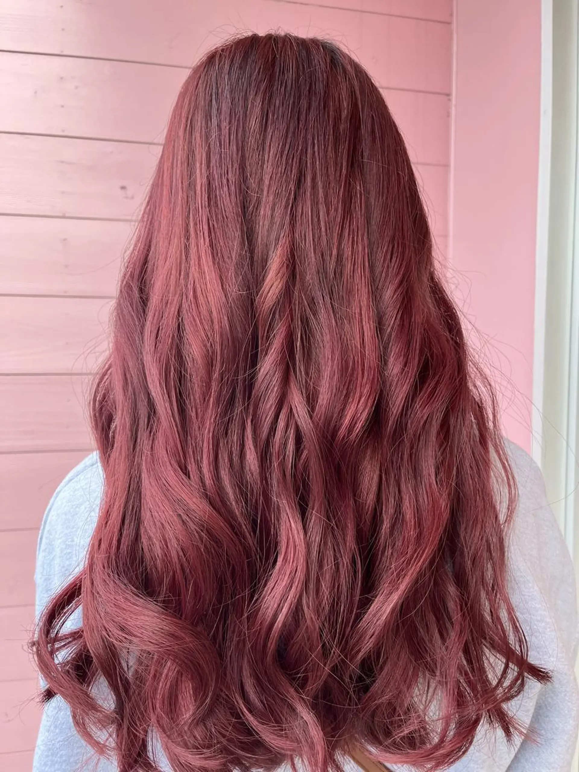 ロング カラー ブリーチ ブリーチなしカラー レッドカラー 個性派/ハイトーン ✨✨　稲吉菜々美のヘアスタイル