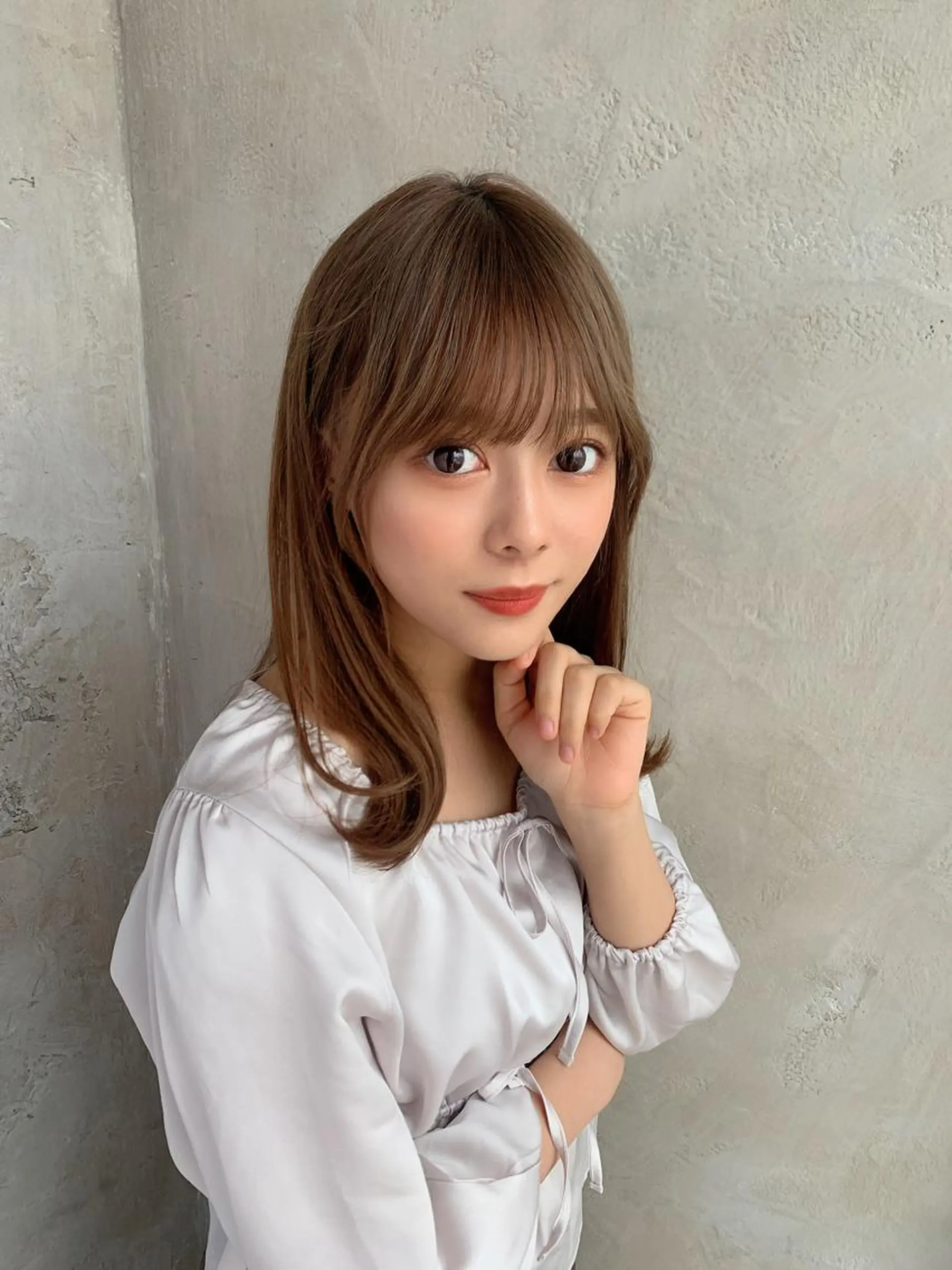 ミディアム カラー ブリーチ ケアブリーチ ダブルカラー イヤリングカラー ハイライトカラー カット ヘアカラー トリートメント 新宿✨顔周りカット 韓国ヘア/坂本亜裟海のヘアスタイル