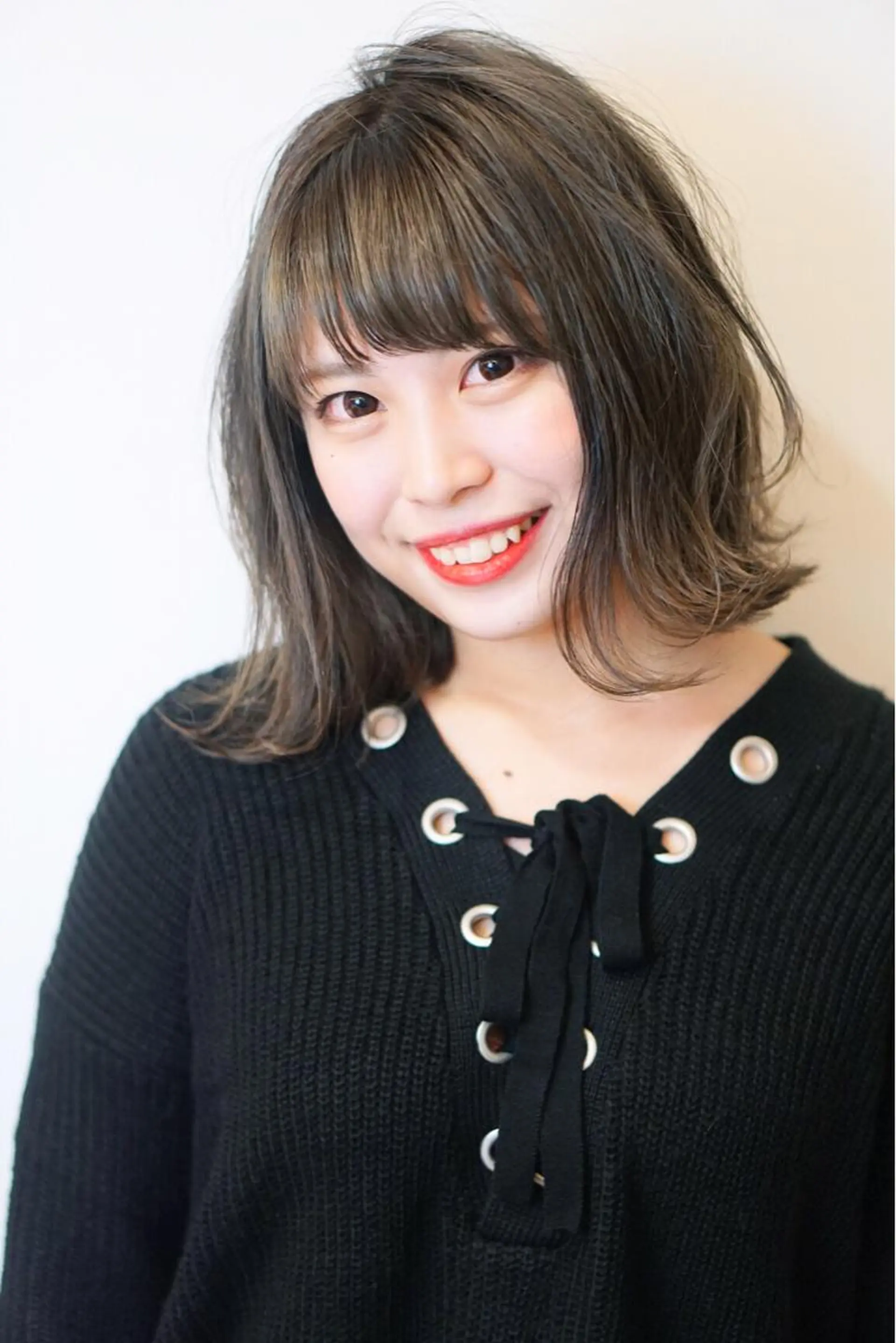 ミディアム カラー 伸ばしかけ 外ハネヘア ディレクター ノナカのヘアスタイル