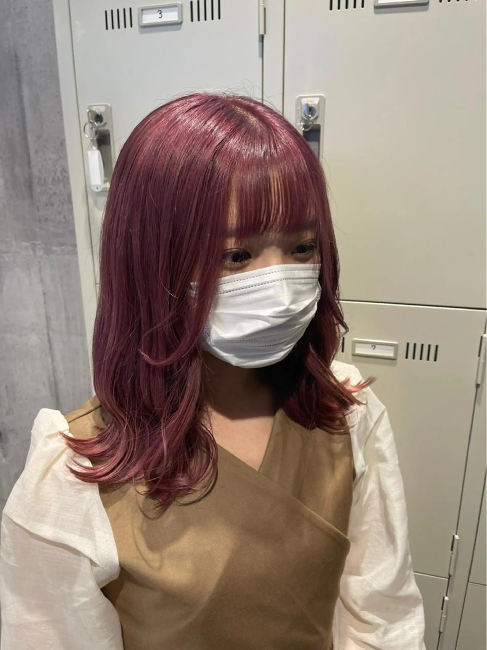 セミロング カラー 韓国ヘア特化💍 tiam💍ブリーチのヘアスタイル