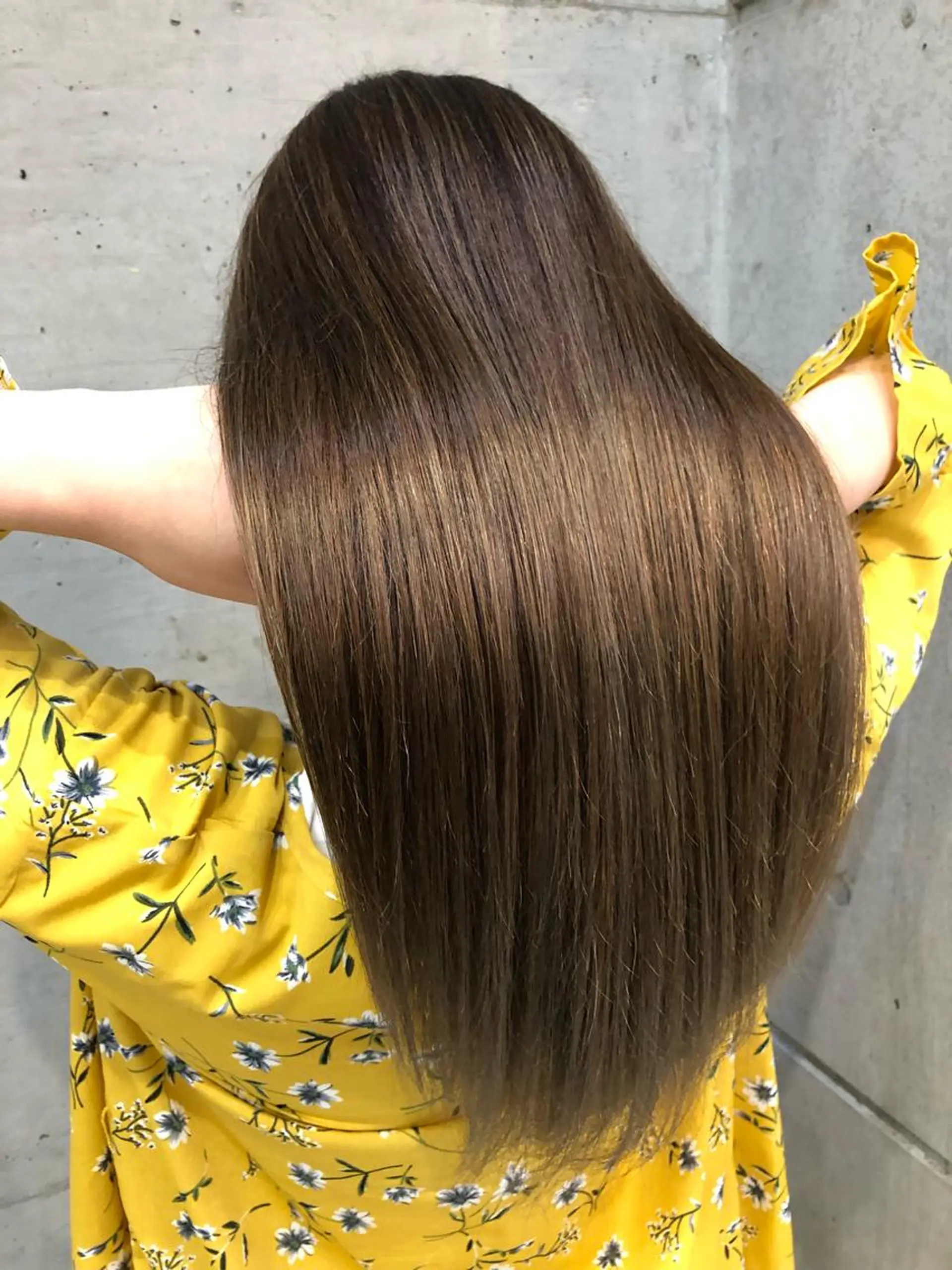 ロング カラー バレイヤージュ ベージュカラー ホワイトベージュ 髪質改善 レイヤーカット 大栗 佑也  髪質改善のヘアスタイル