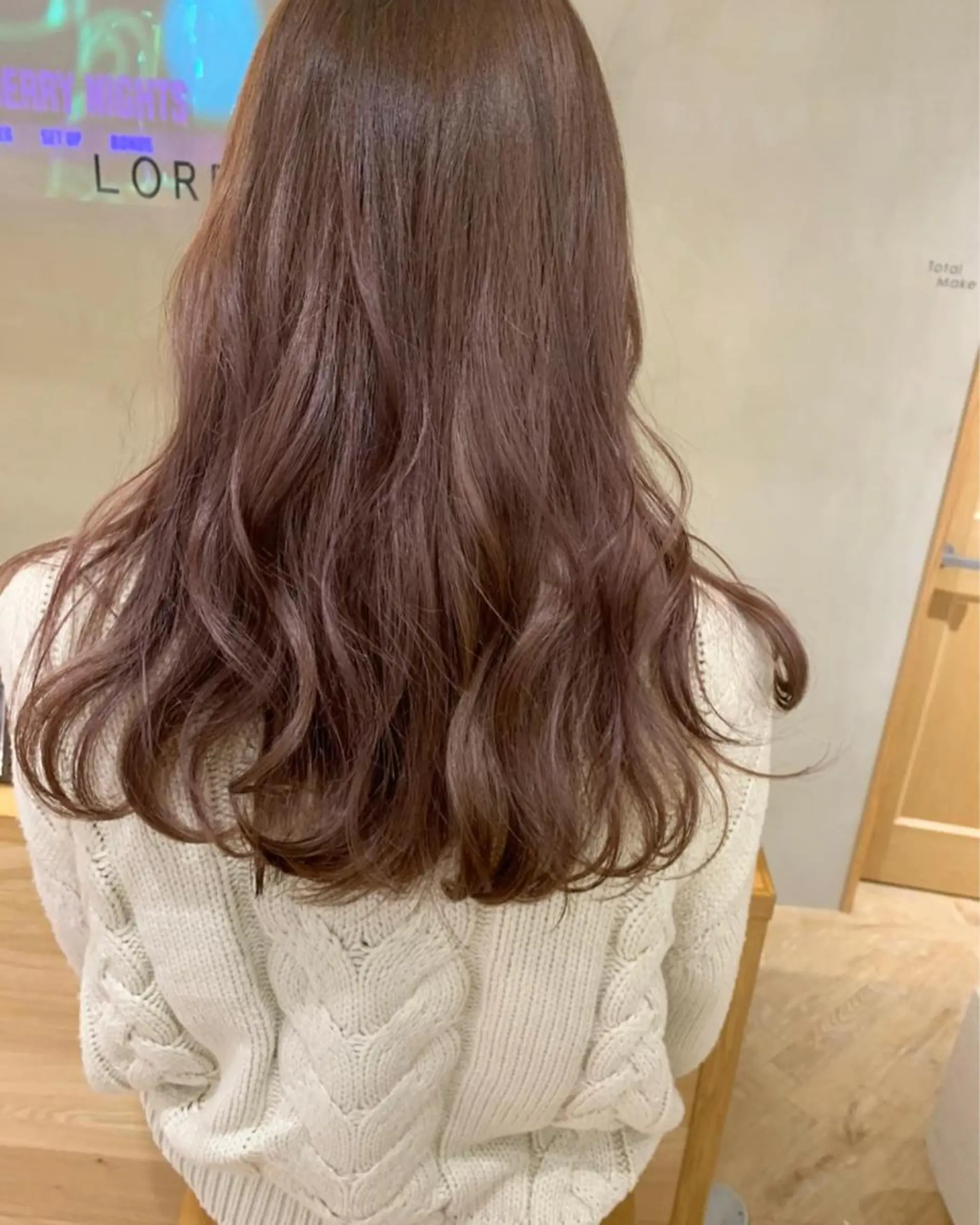 ロング ラベンダーベージュ LOREN＋透明感 オリーブhirokoのヘアスタイル