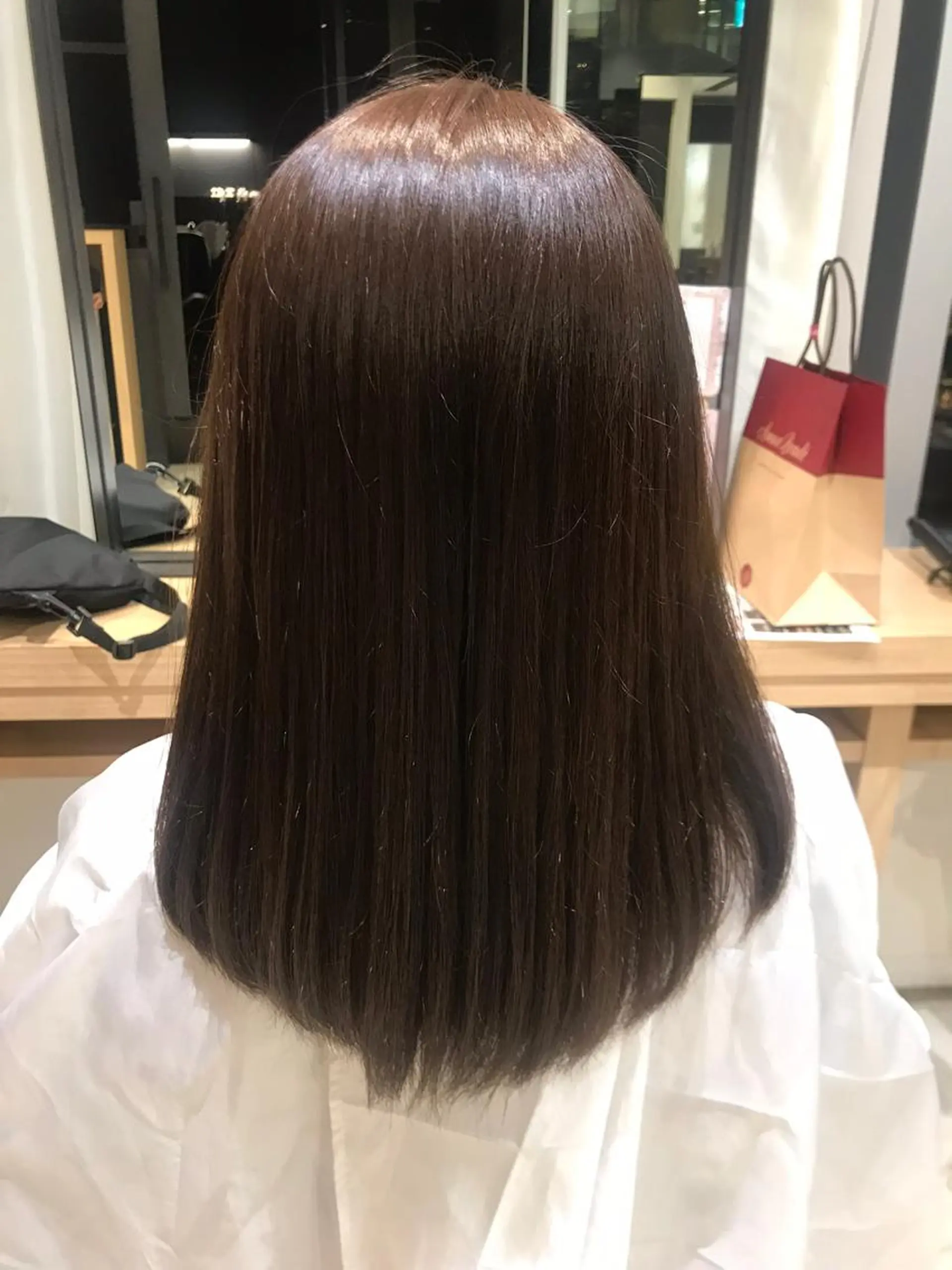 セミロング くせ毛 外国人風カラー ハイライト 髪質改善 似合わせカット カット ヘアカラー トリートメント k-two  esora 池袋店所属・土佐 優奈のヘアスタイル