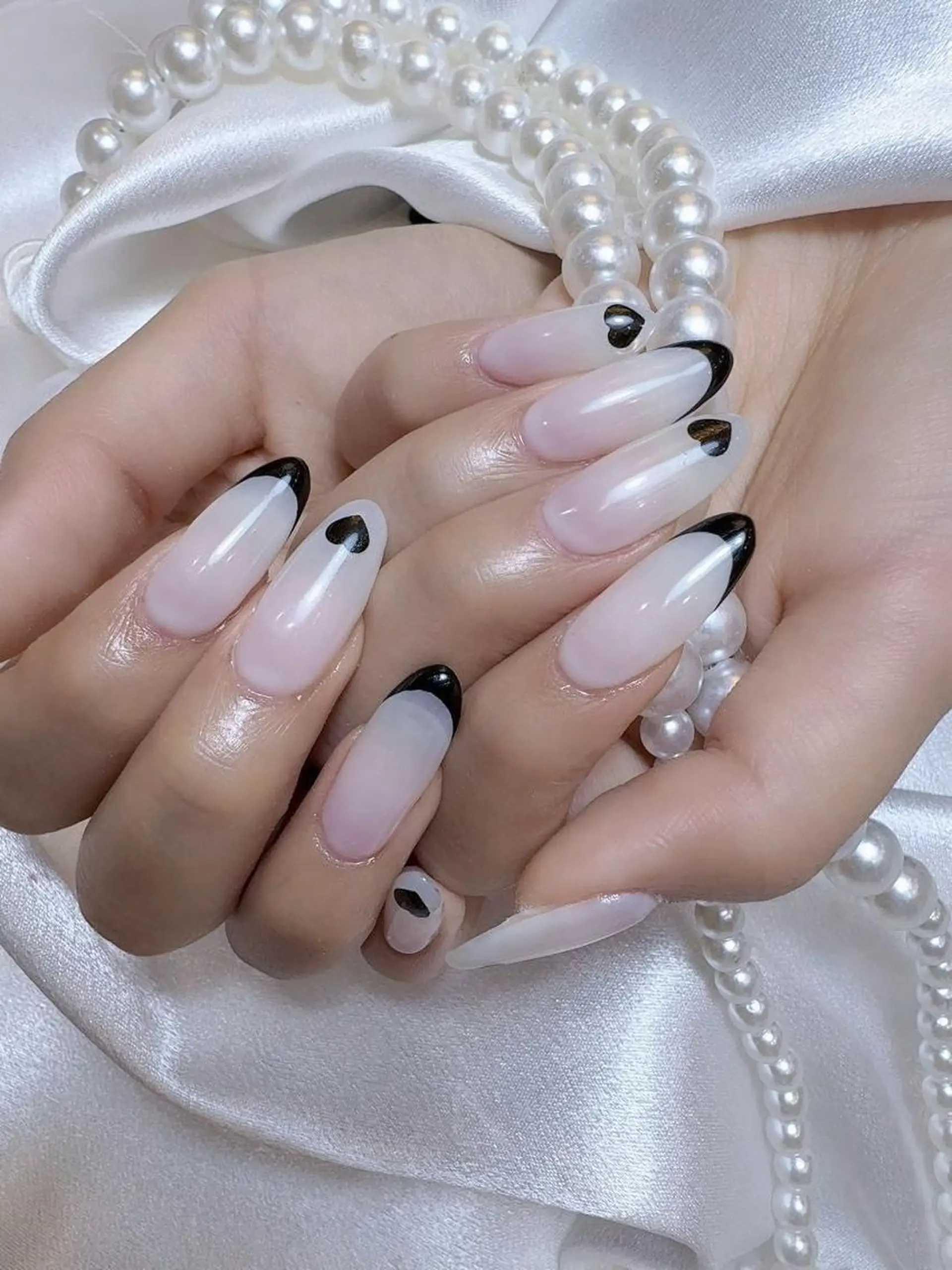 ネイル RAFFINE 月🦋🩵のネイルデザイン