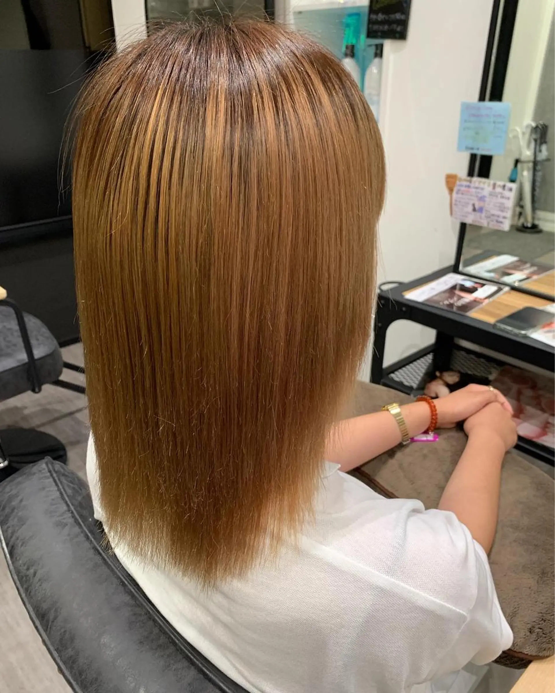 ミディアム 【酸性ストレート】 宮下和明のヘアスタイル