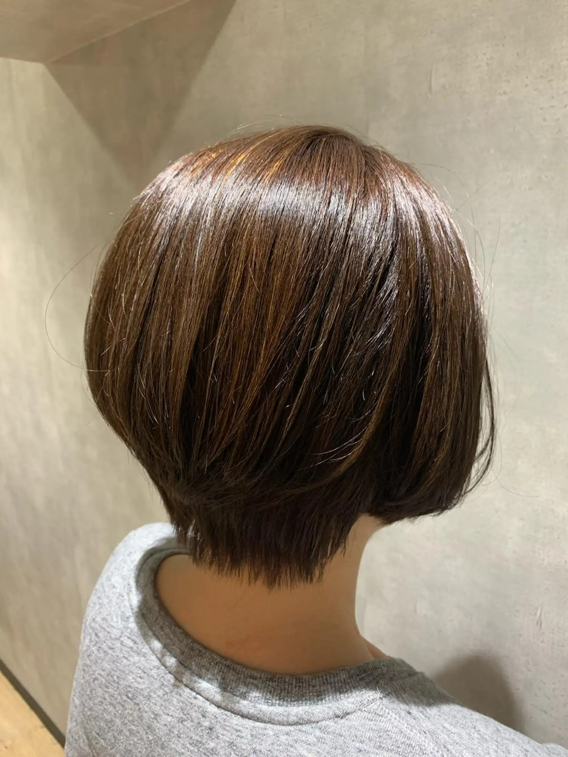 ショート カラー エンドウ ミノリ🤎 /半個室/レイヤーのヘアスタイル