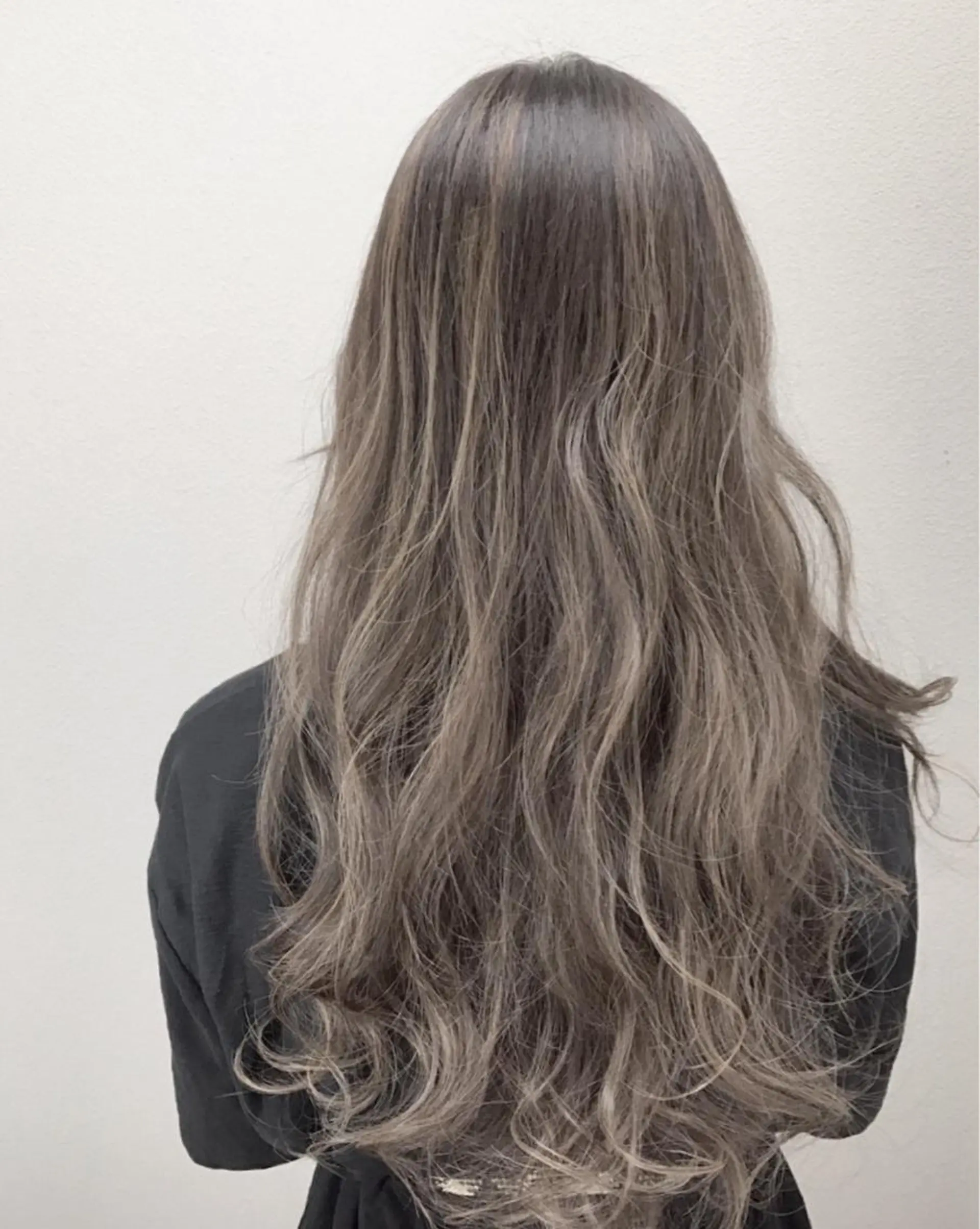 カラー 龍 門のヘアスタイル