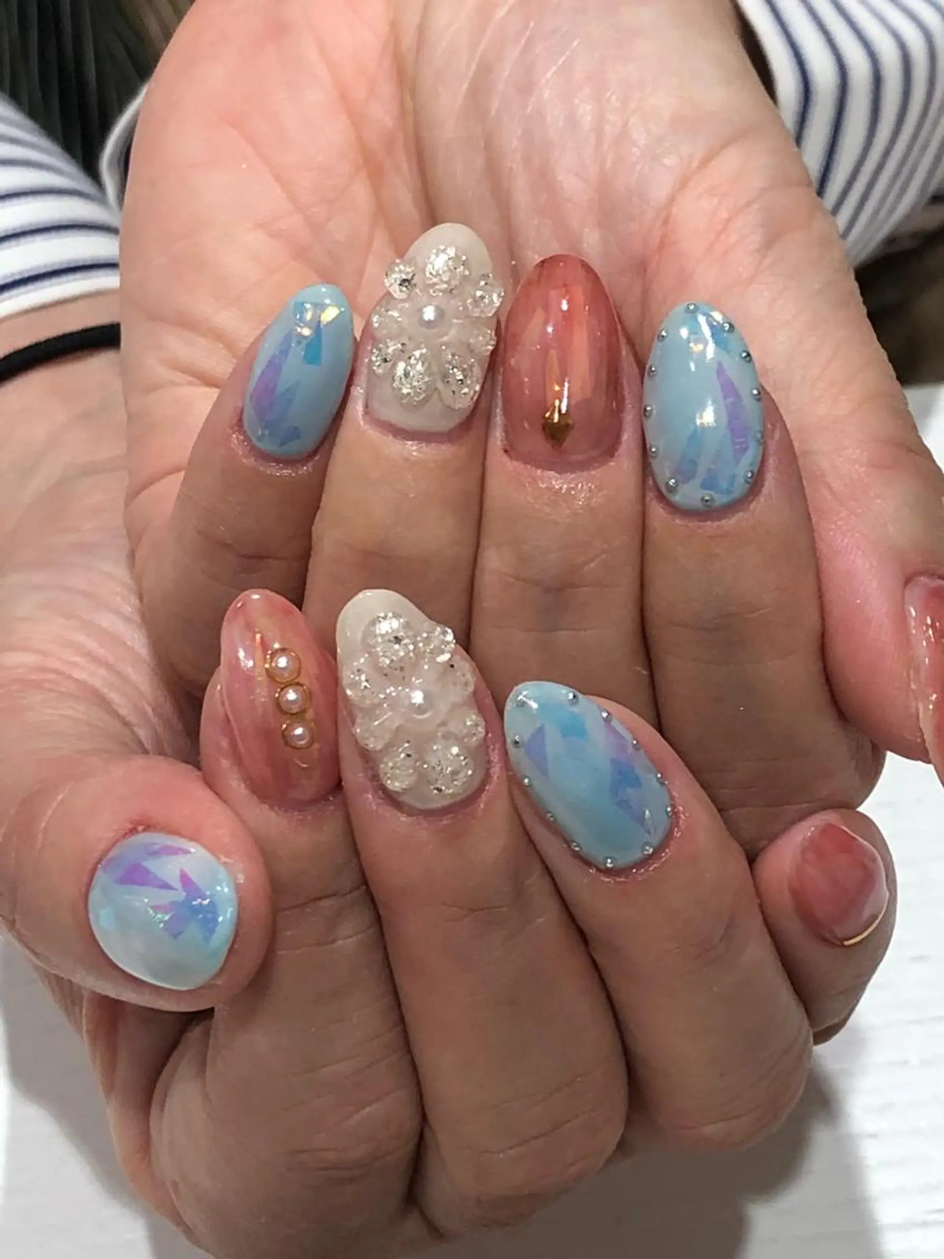 ネイル ハンドネイル Nest 三田のマツエク・マツパデザイン