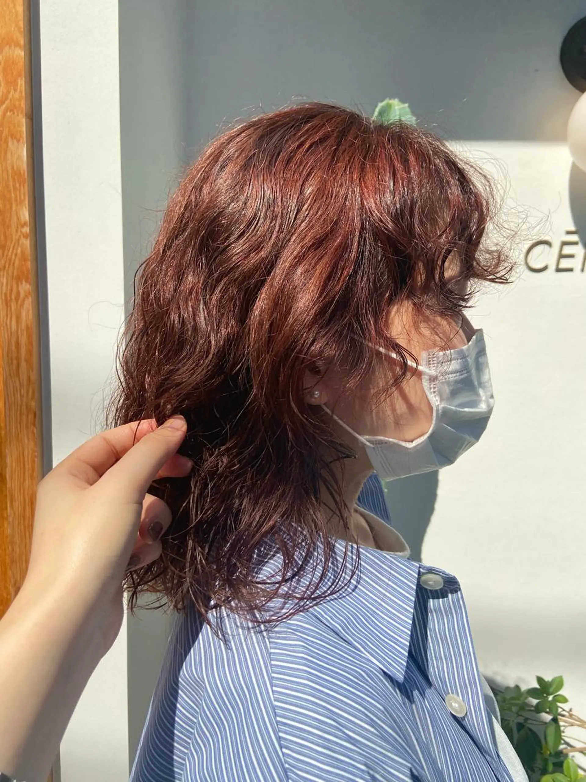 セミロング セミロングパーマ エギョモリ 天使の羽バング・フェザーバング ハッシュカット ハイライト ヘアカラー トリートメント なかむら ゆきのヘアスタイル