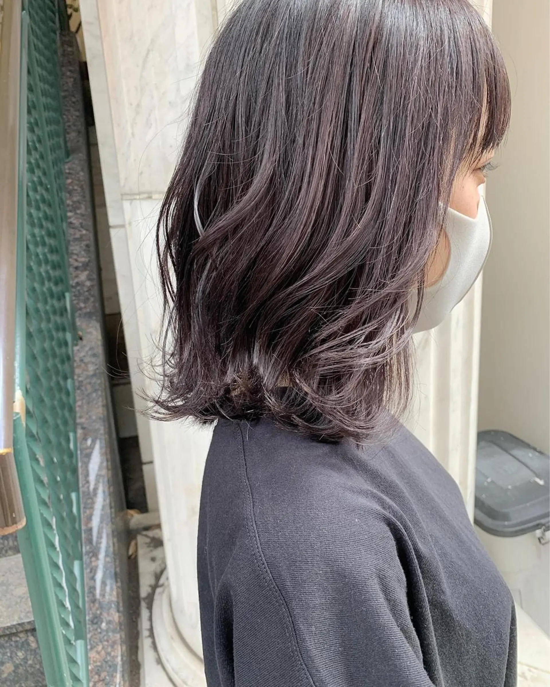 ミディアム カラー ヘアアレンジ 縮毛矯正 トリートメント pu+on. nailworks所属・fuyumi / ニュアンスネイルのネイルデザイン
