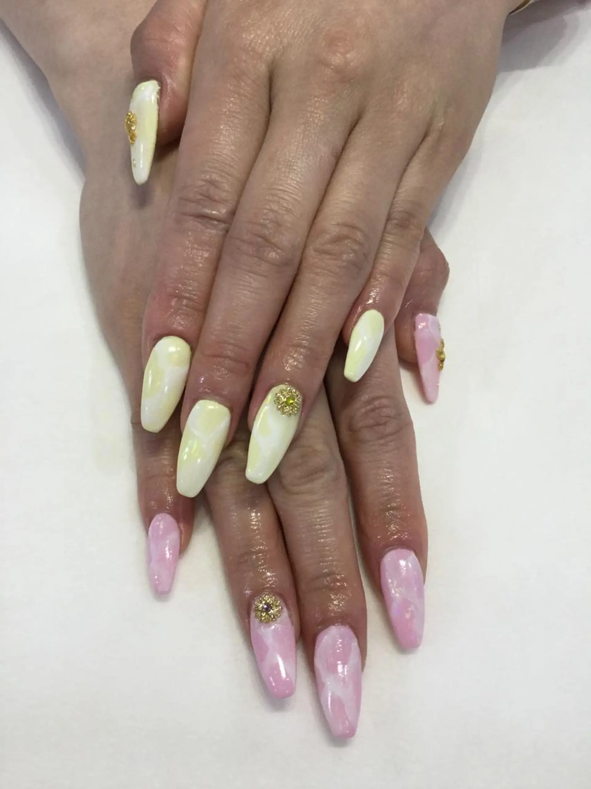 ネイル ハンドネイル 💎🐰 saki. m 🐰💎のネイルデザイン