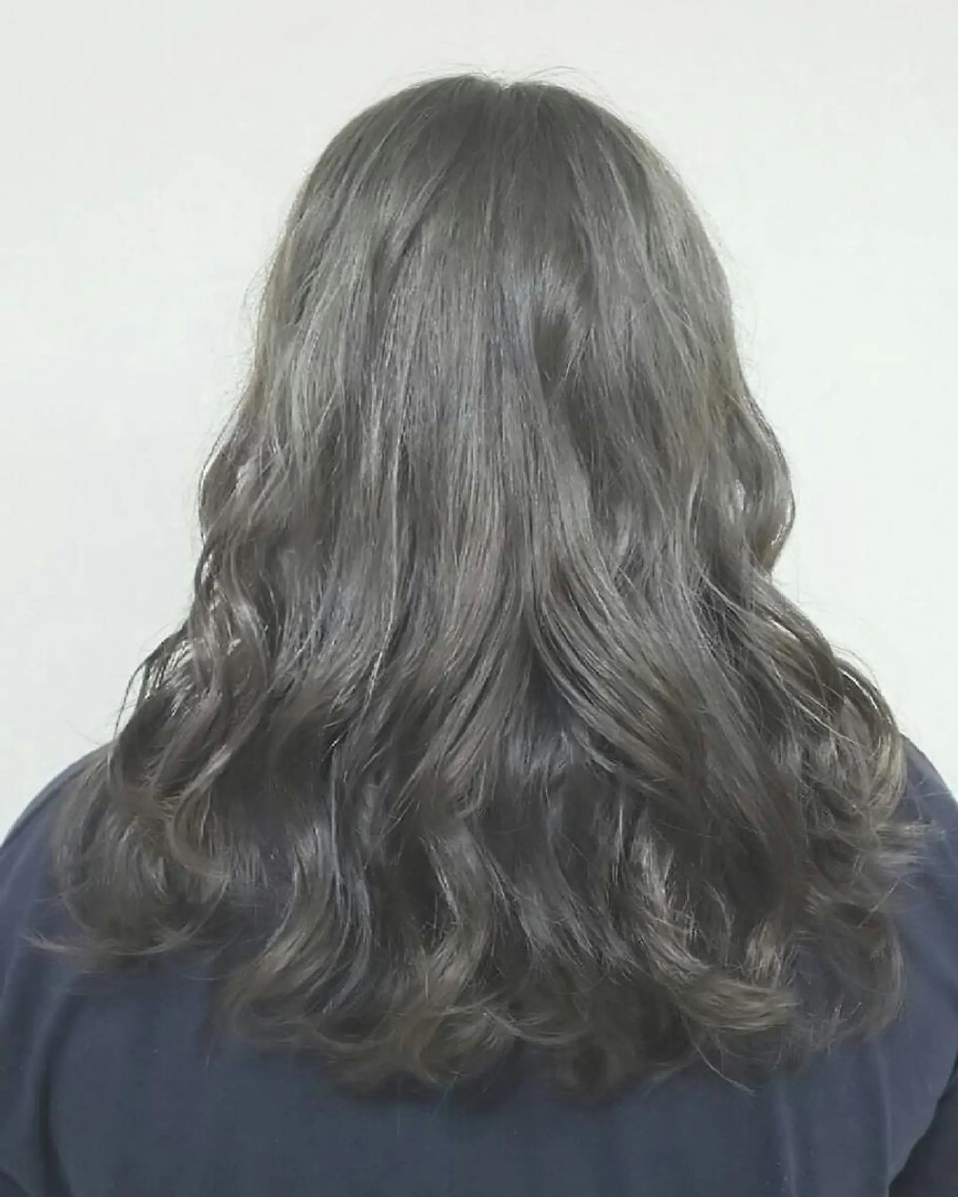 セミロング カラー アッシュ アッシュグレー ハイライトカラー ハイライト 【Sweep】おじま のぞみのヘアスタイル